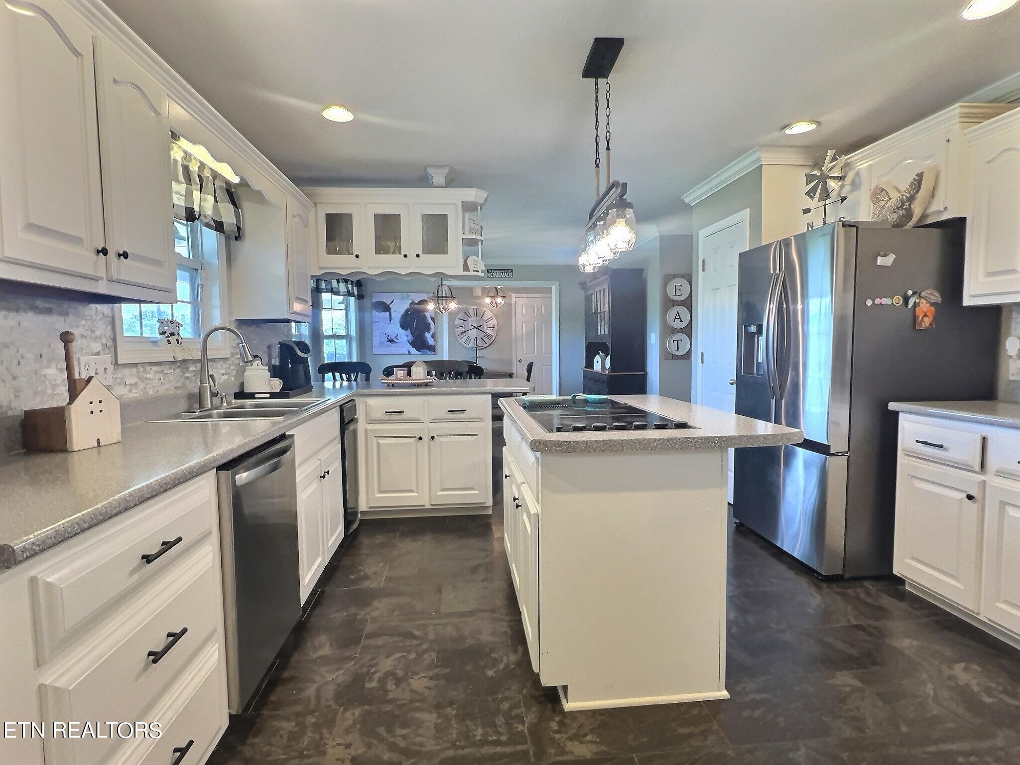 435 Davis Chapel Rd, LaFollette