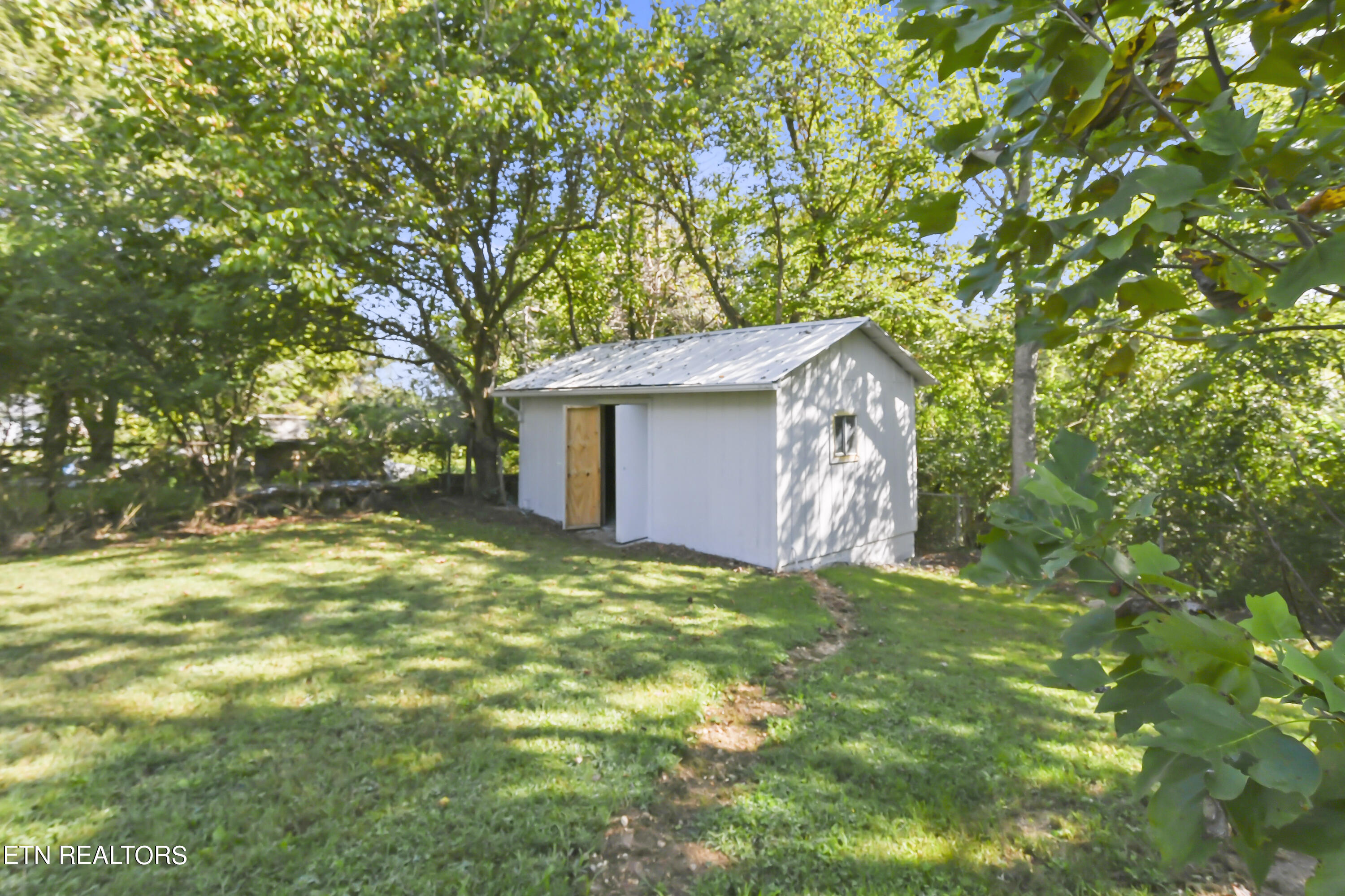 316 Lewis White Lane, LaFollette