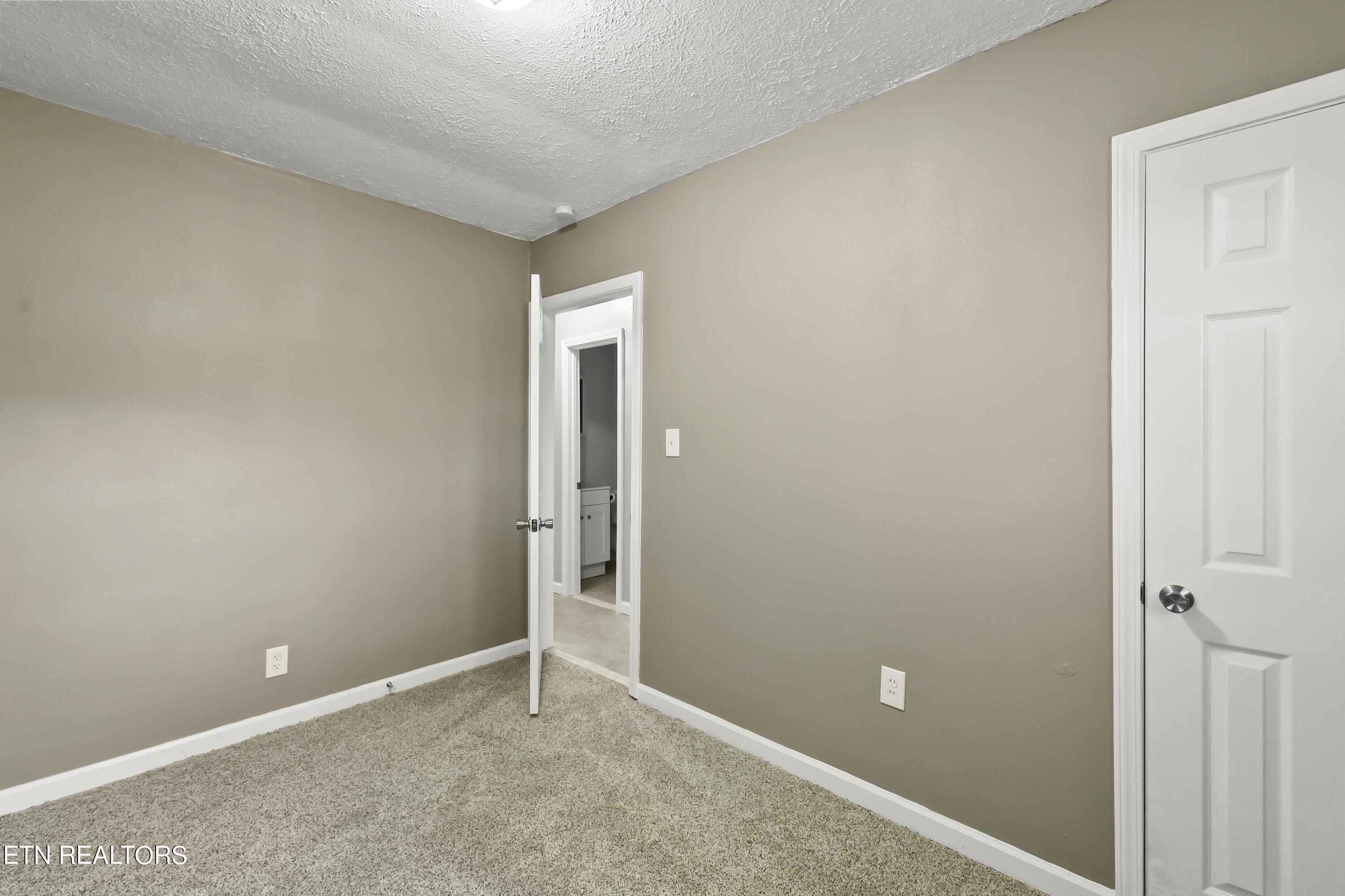 316 Lewis White Lane, LaFollette