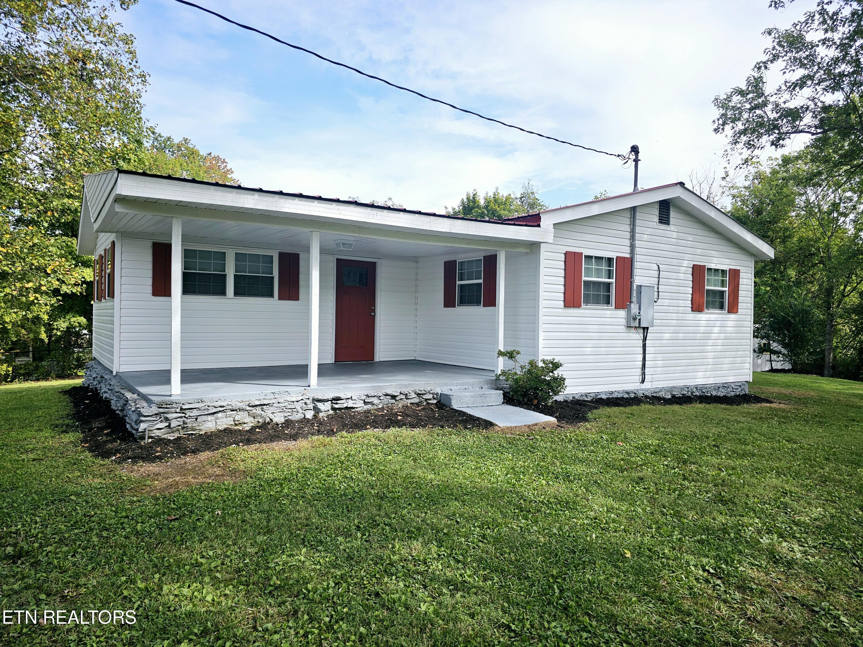 316 Lewis White Lane, LaFollette