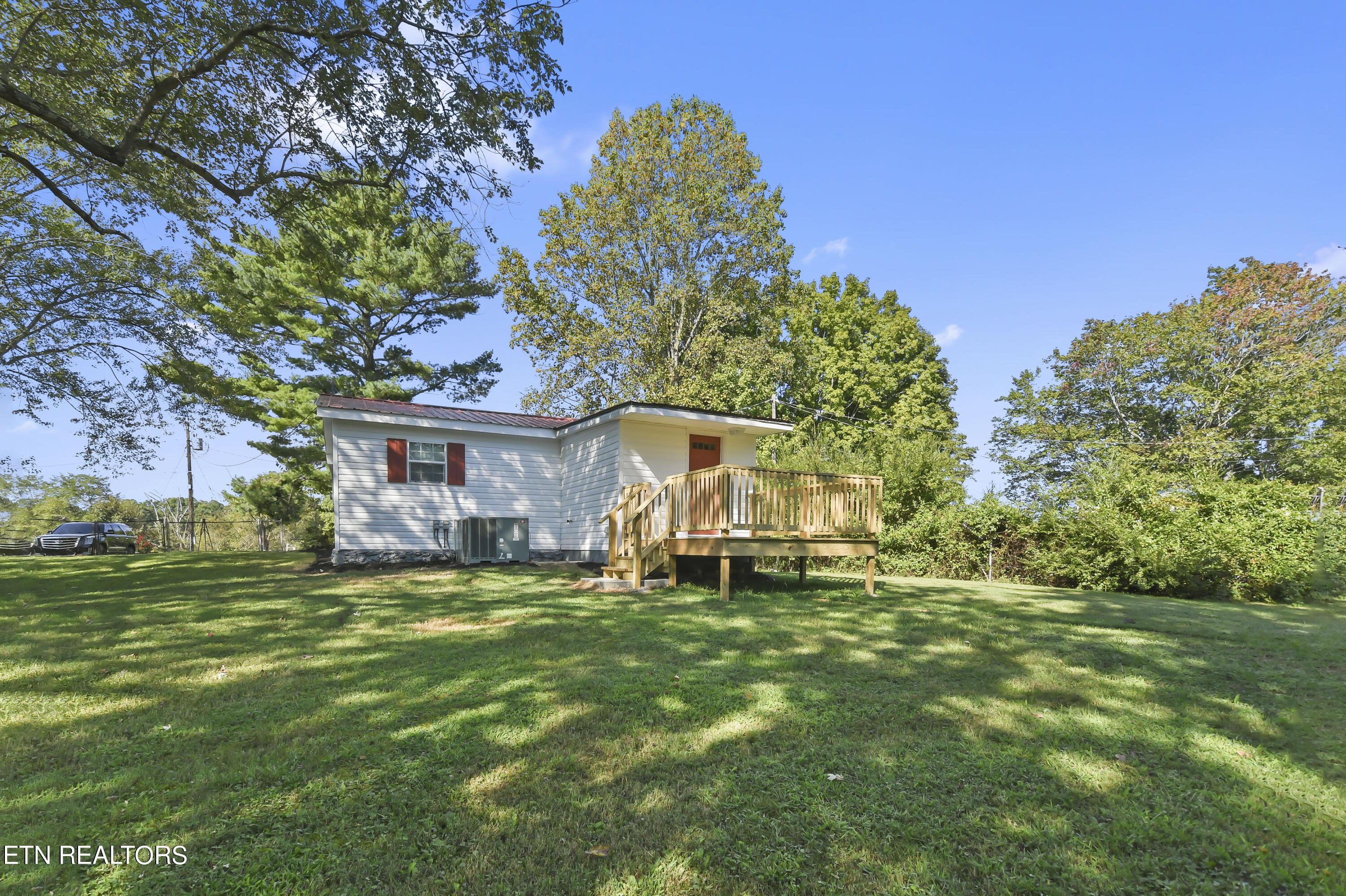 316 Lewis White Lane, LaFollette