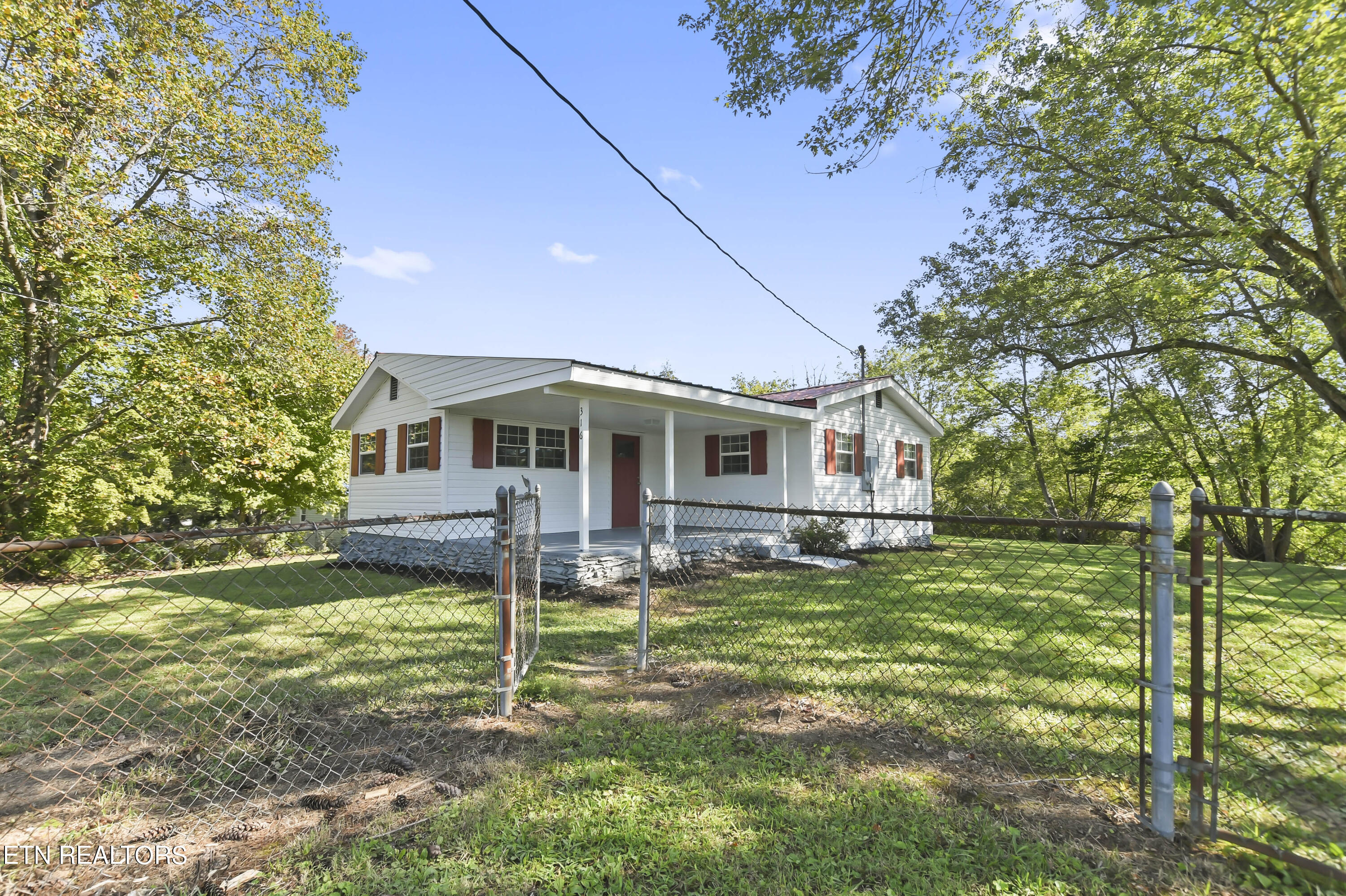 316 Lewis White Lane, LaFollette