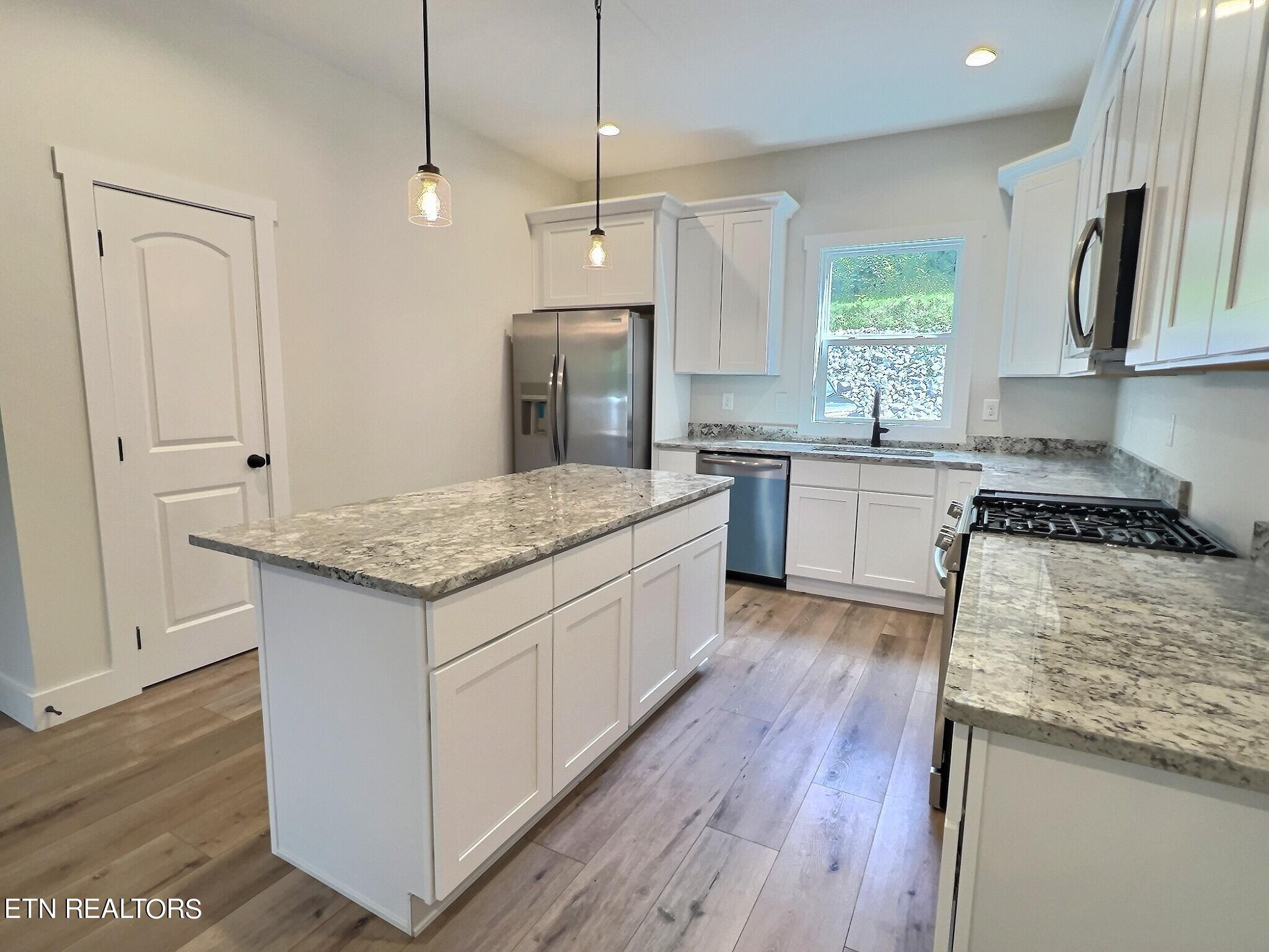 522 Lindsey Mill Circle, 3