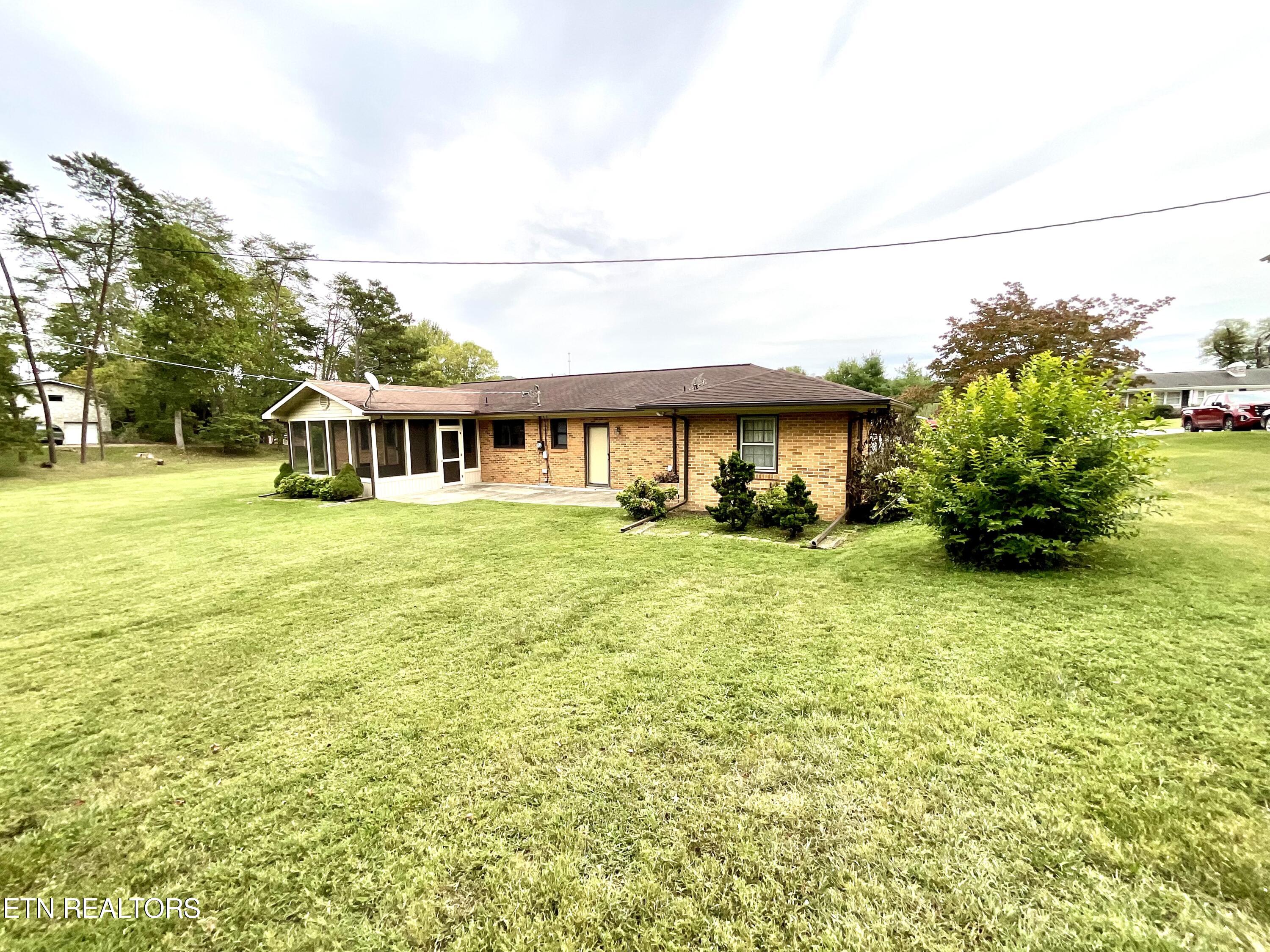 110 E Morningside Park, LaFollette