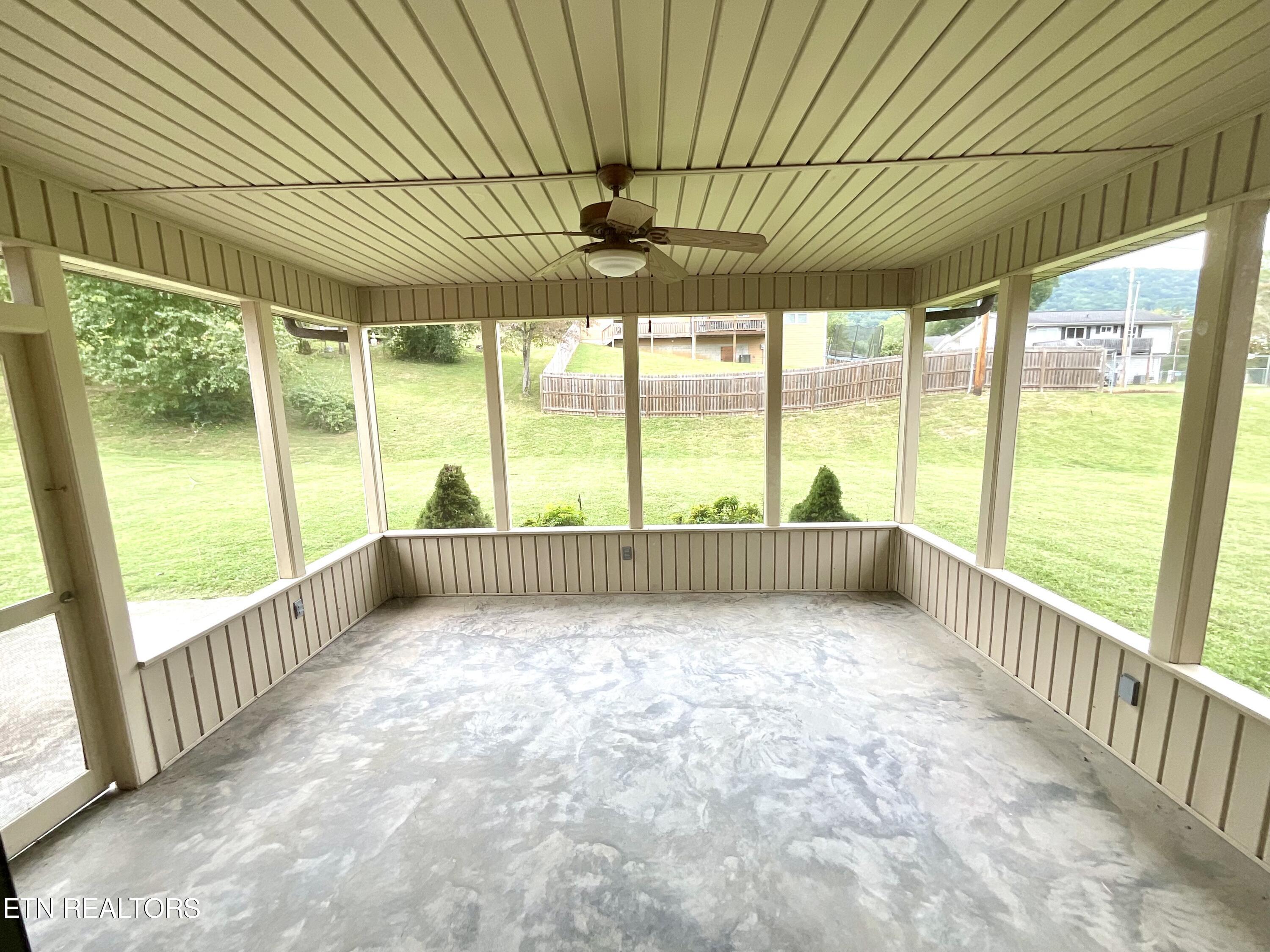 110 E Morningside Park, LaFollette