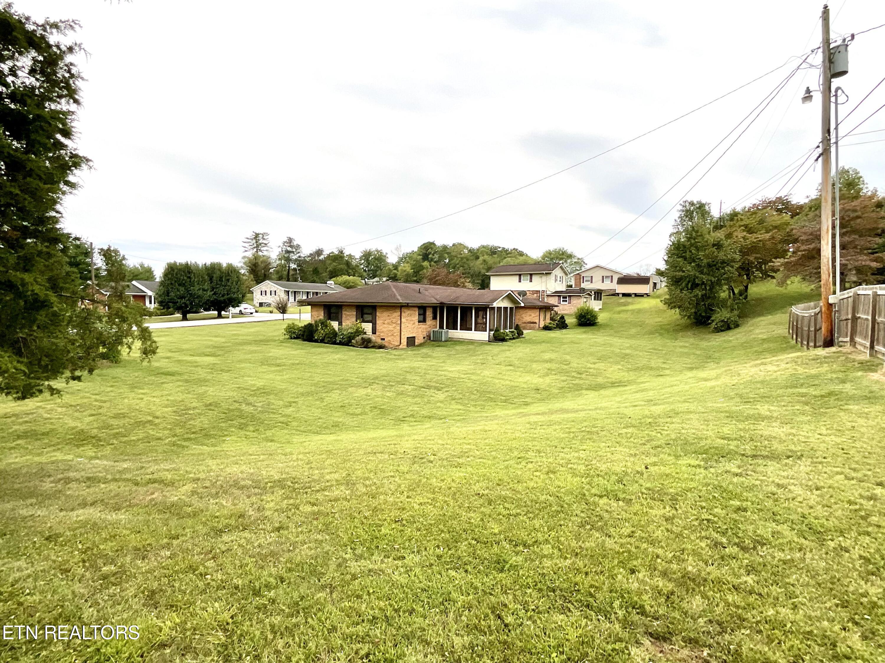 110 E Morningside Park, LaFollette