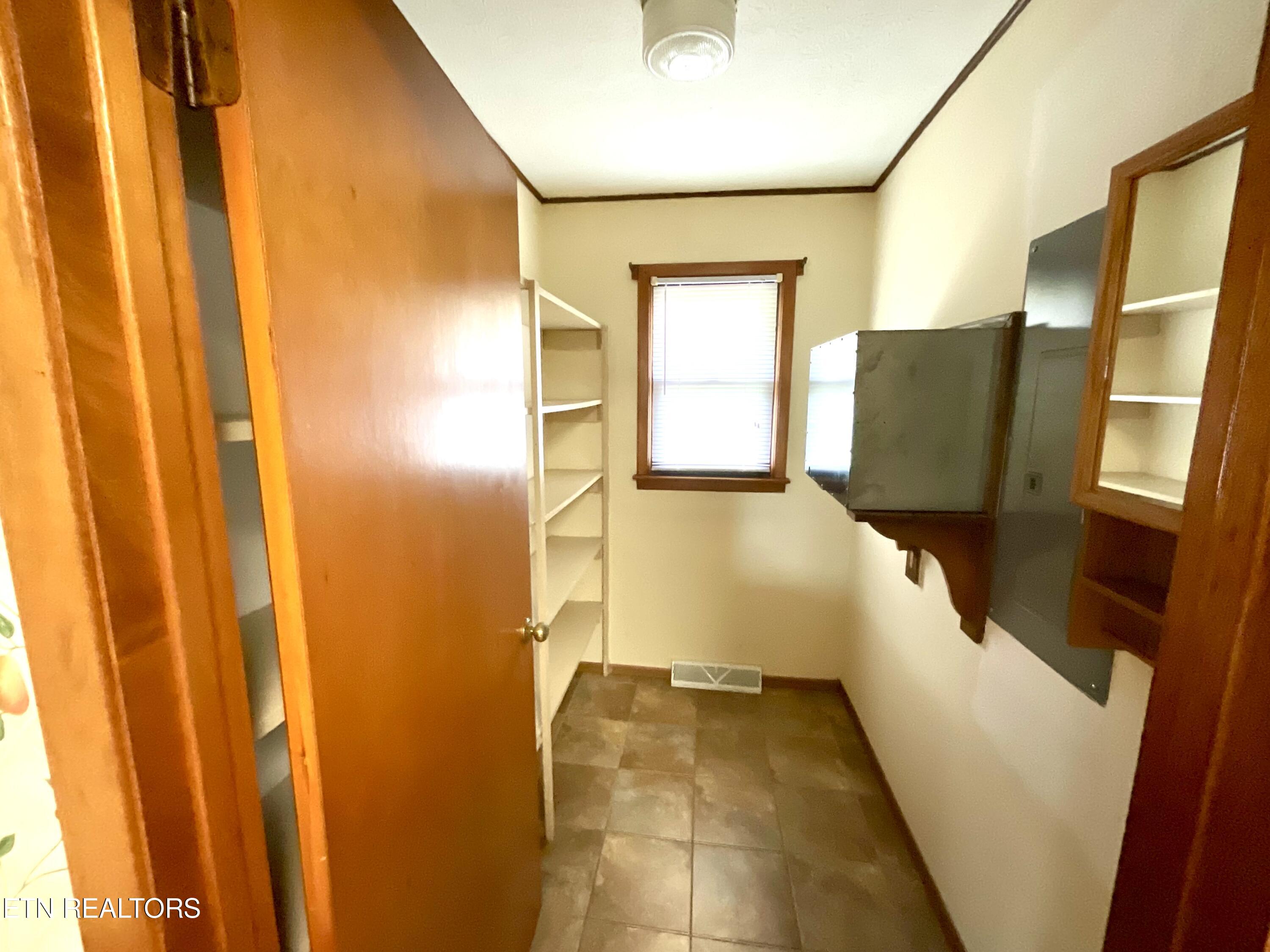 110 E Morningside Park, LaFollette