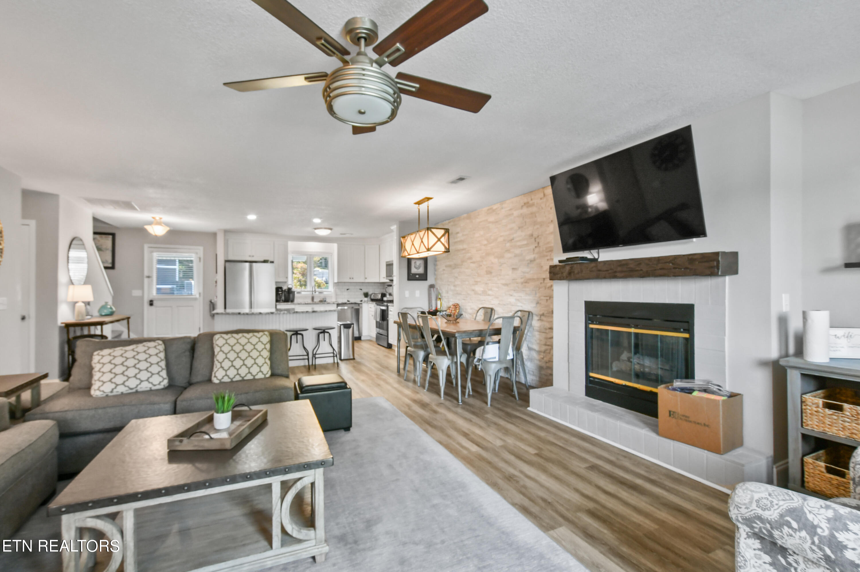 700 Shanghai Landing Lane, 9, LaFollette Unit: 9