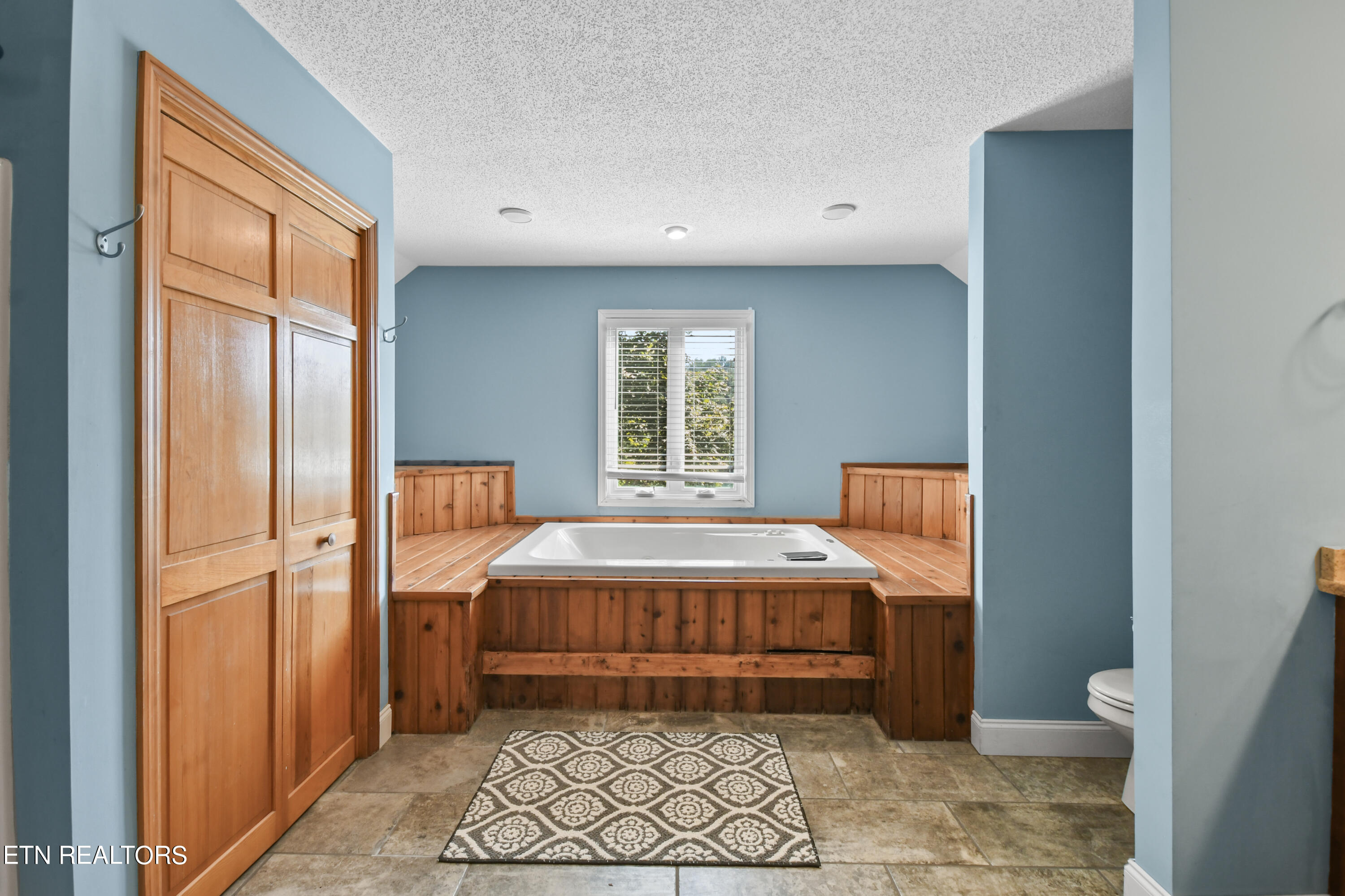 700 Shanghai Landing Lane, 9, LaFollette Unit: 9