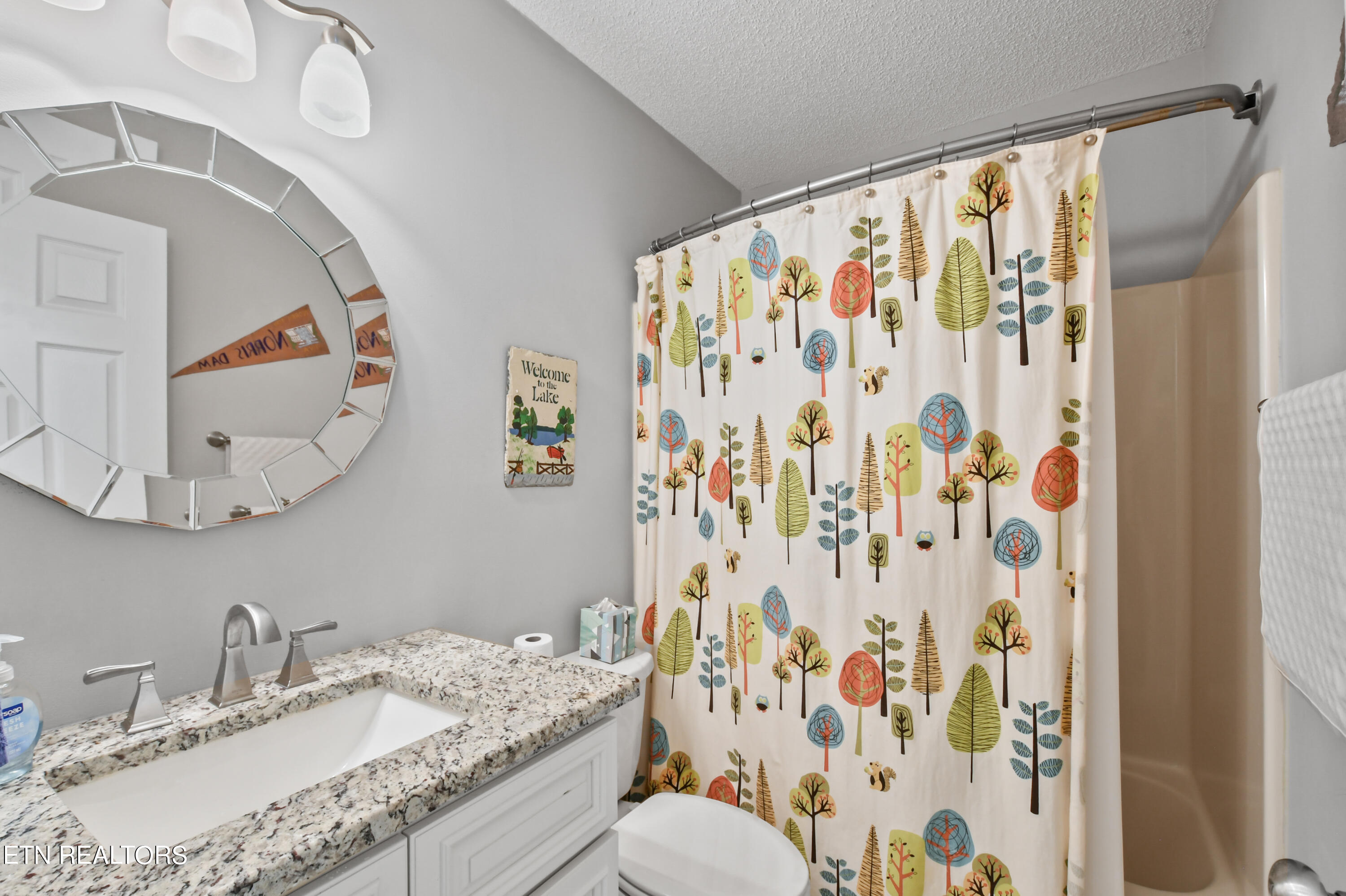 700 Shanghai Landing Lane, 9, LaFollette Unit: 9