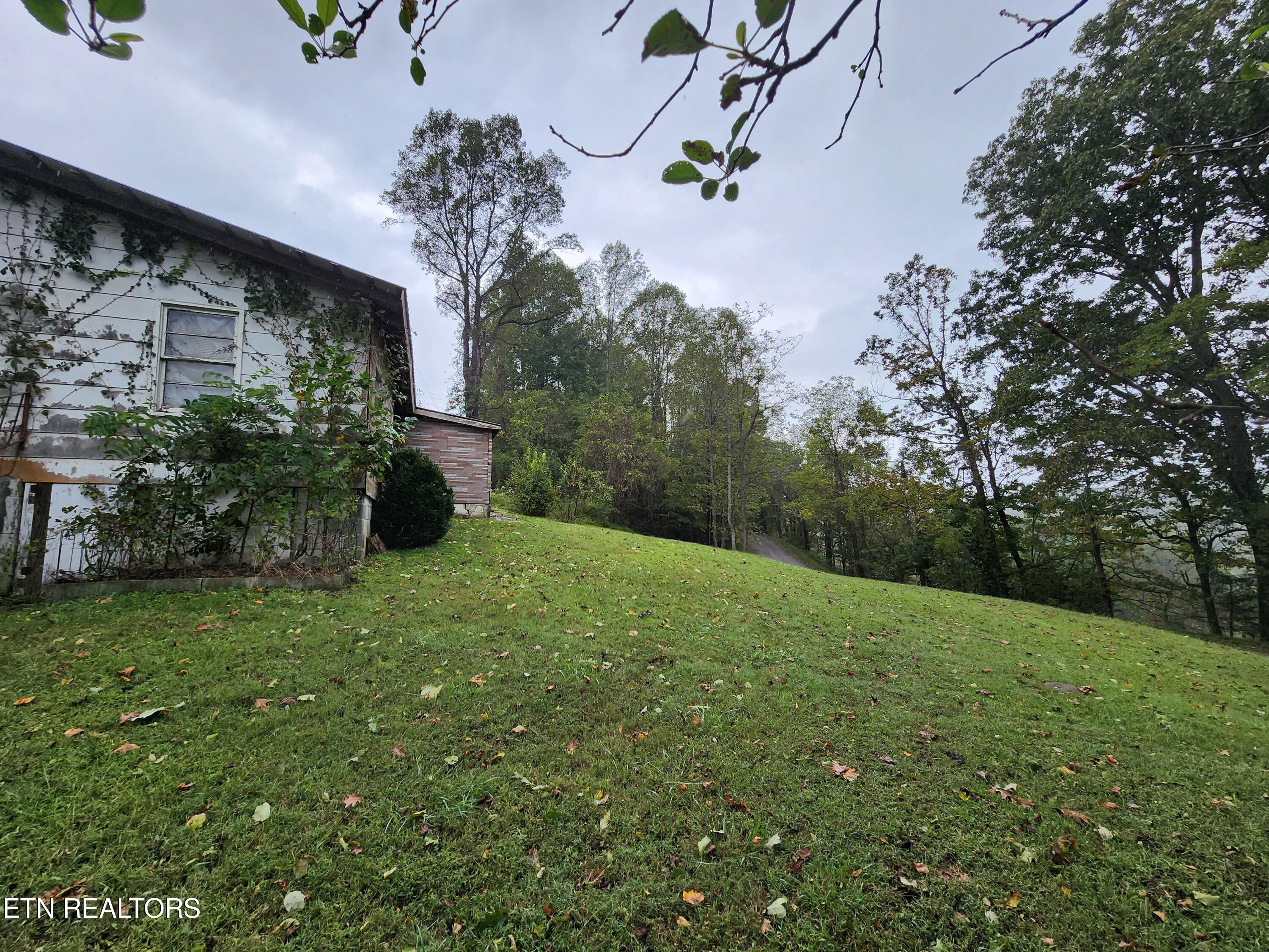 442 Parker Rd, LaFollette