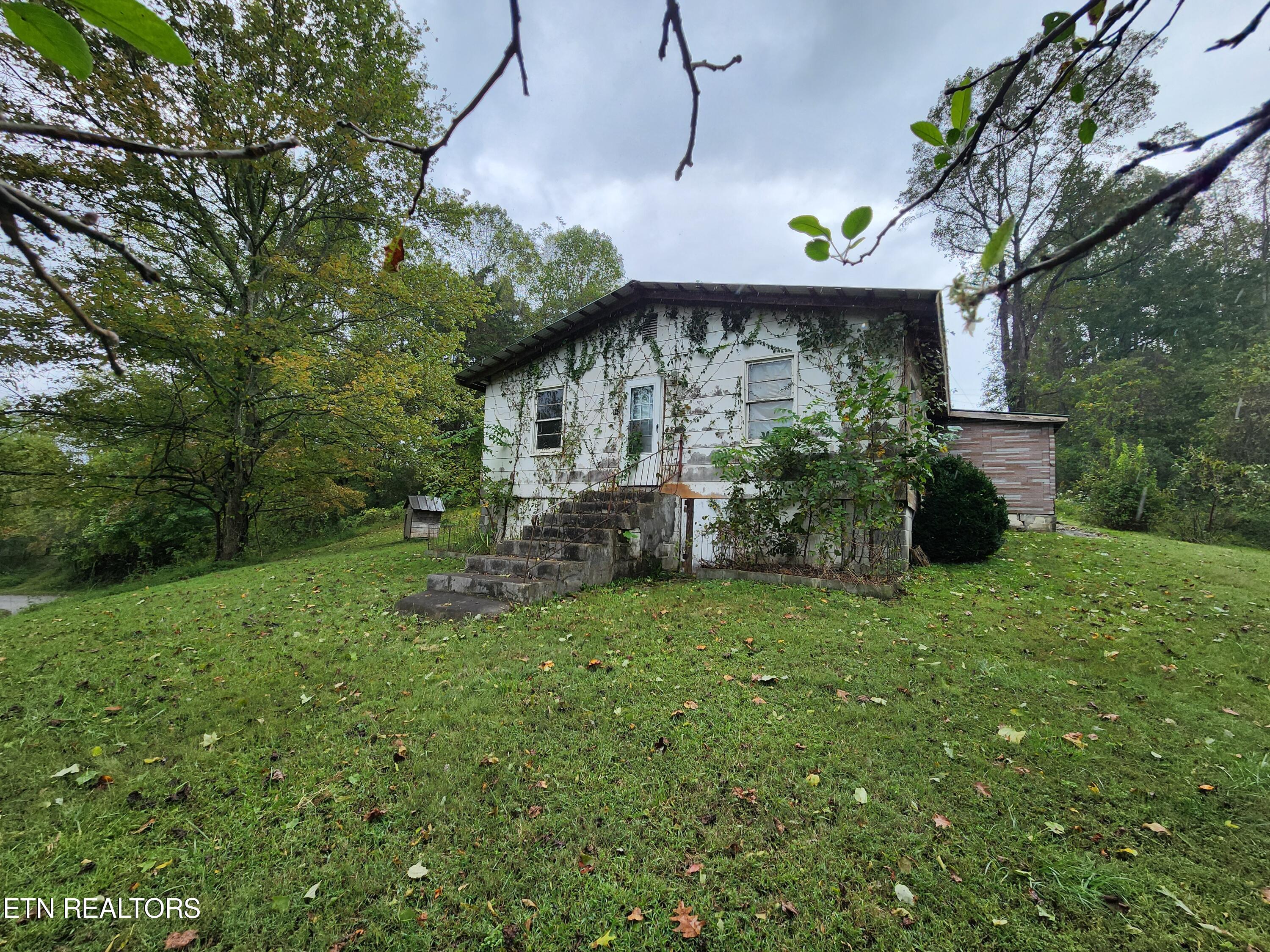 442 Parker Rd, LaFollette