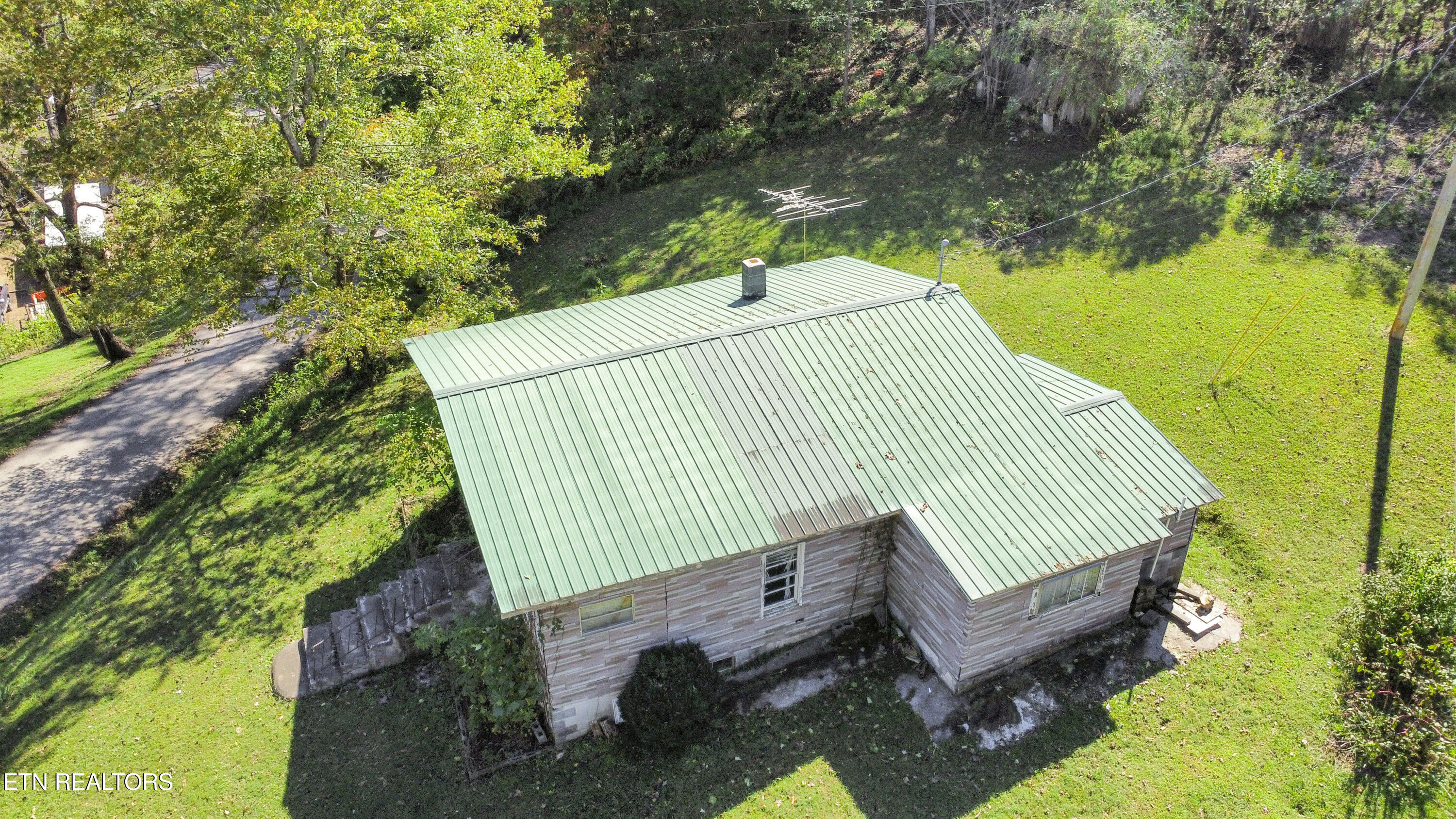 442 Parker Rd, LaFollette