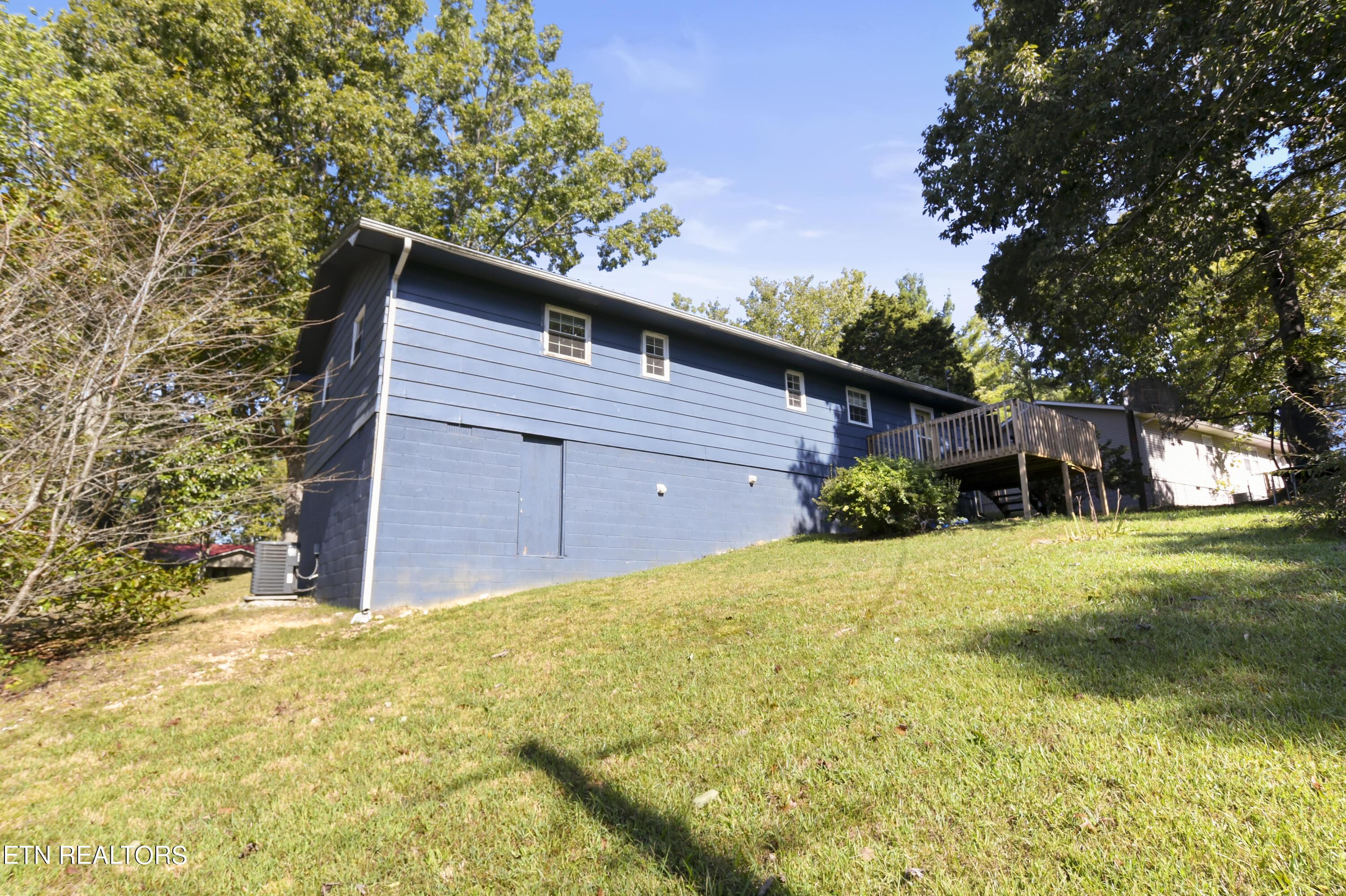 116 Tan Bark Lane, LaFollette