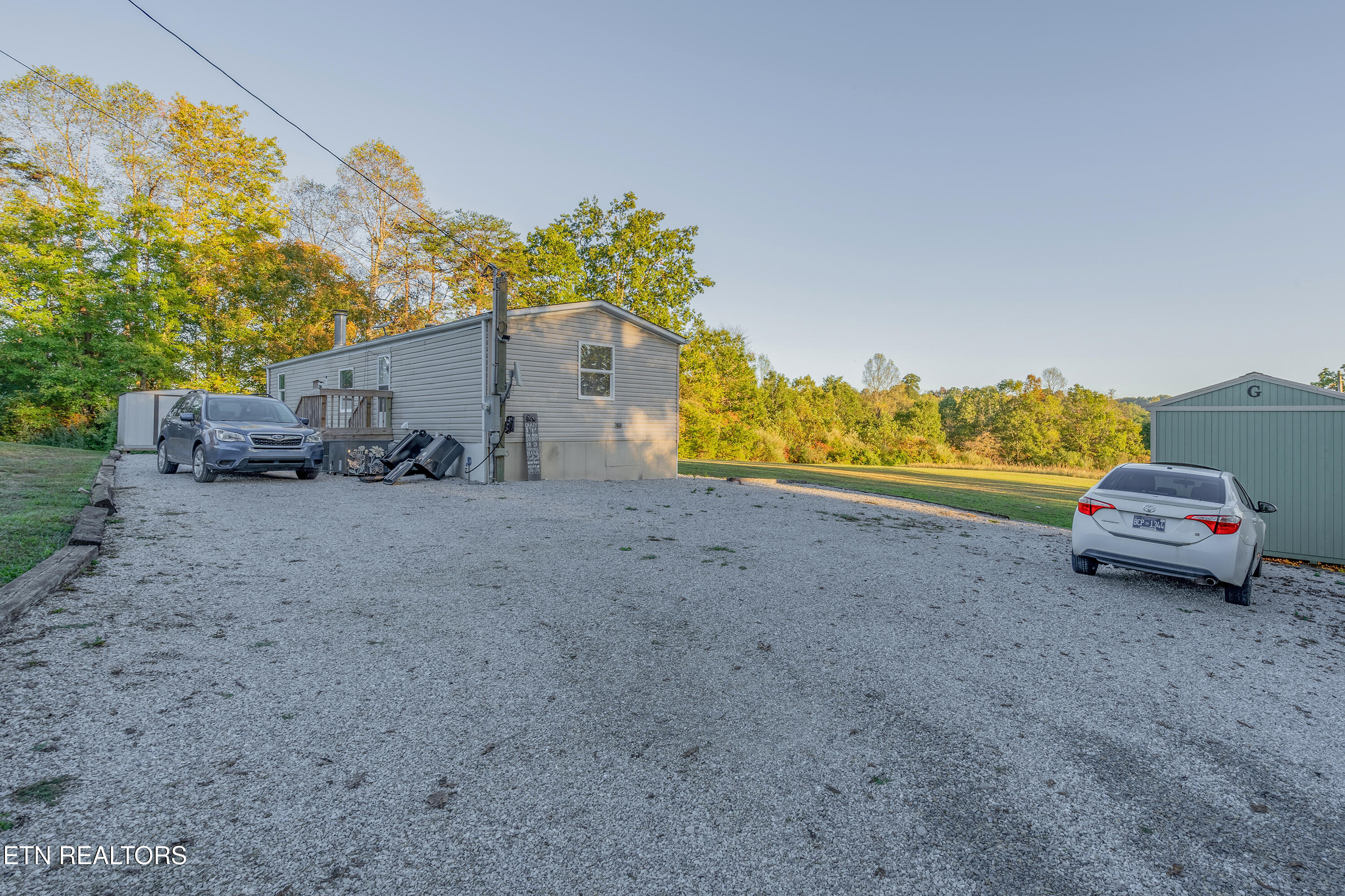 176 Woodfield Lane, LaFollette