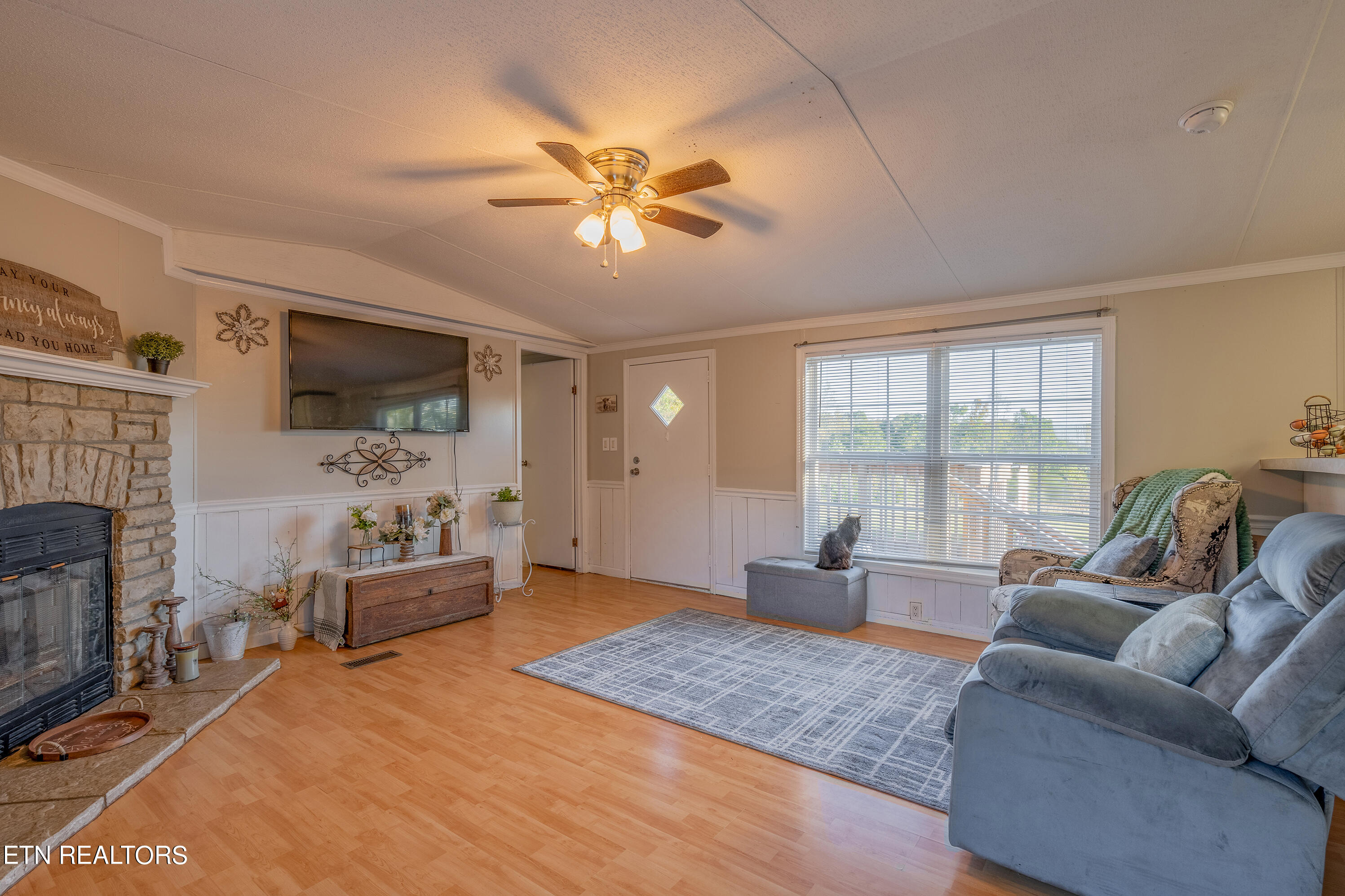 176 Woodfield Lane, LaFollette