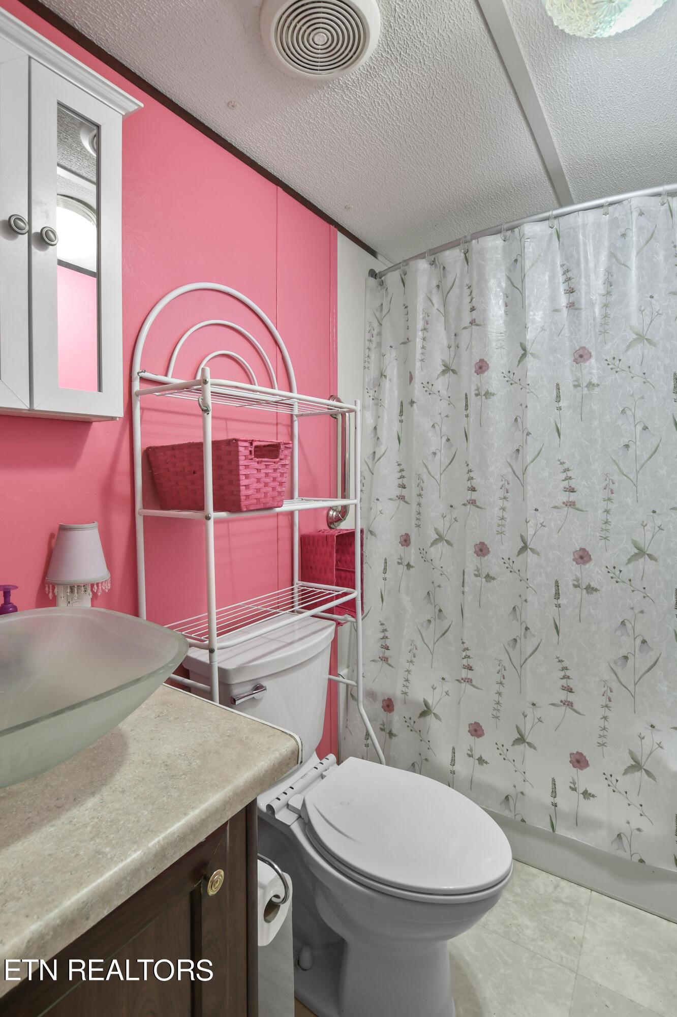 128 Davis Rd, LaFollette