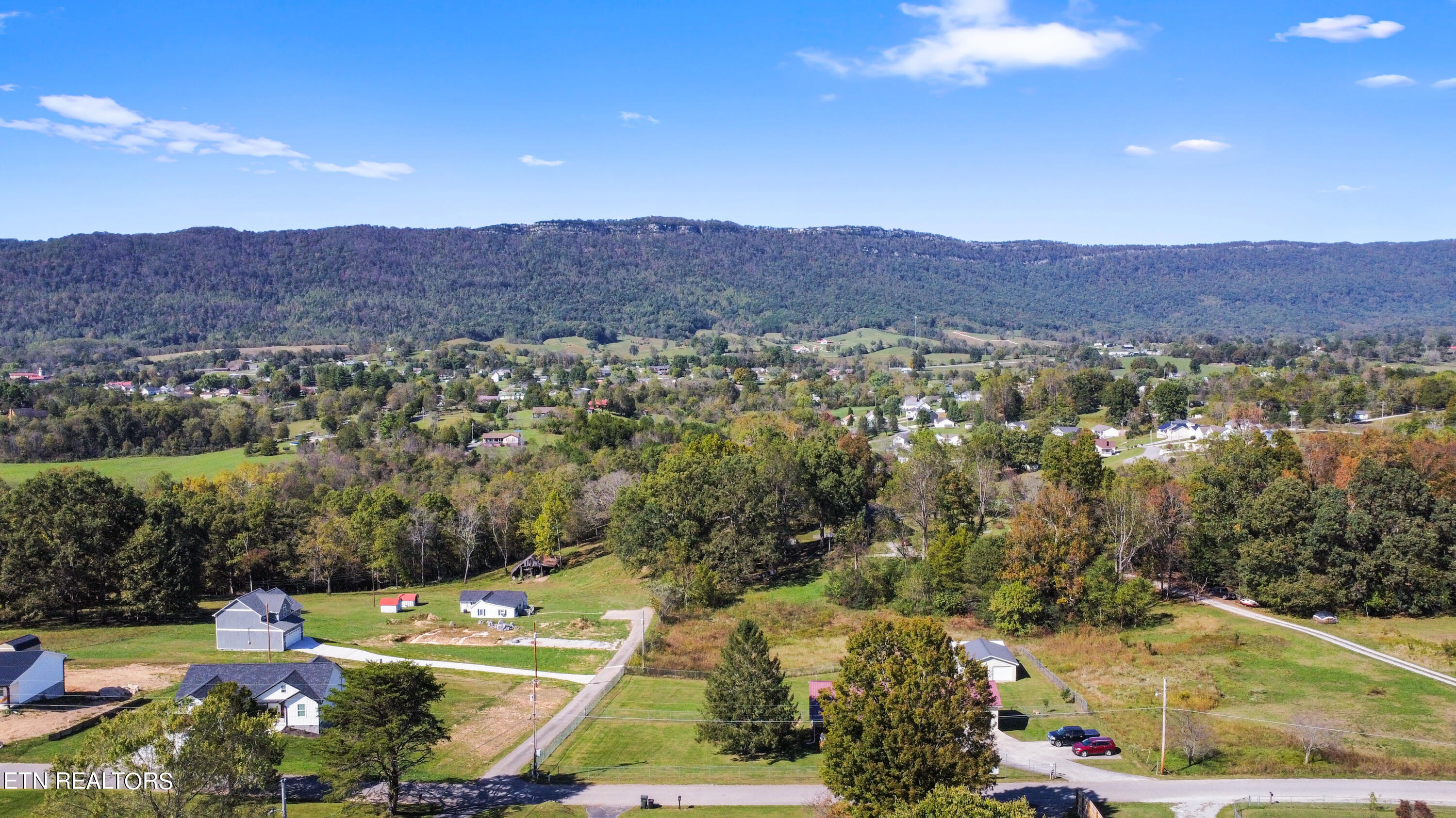 128 Davis Rd, LaFollette