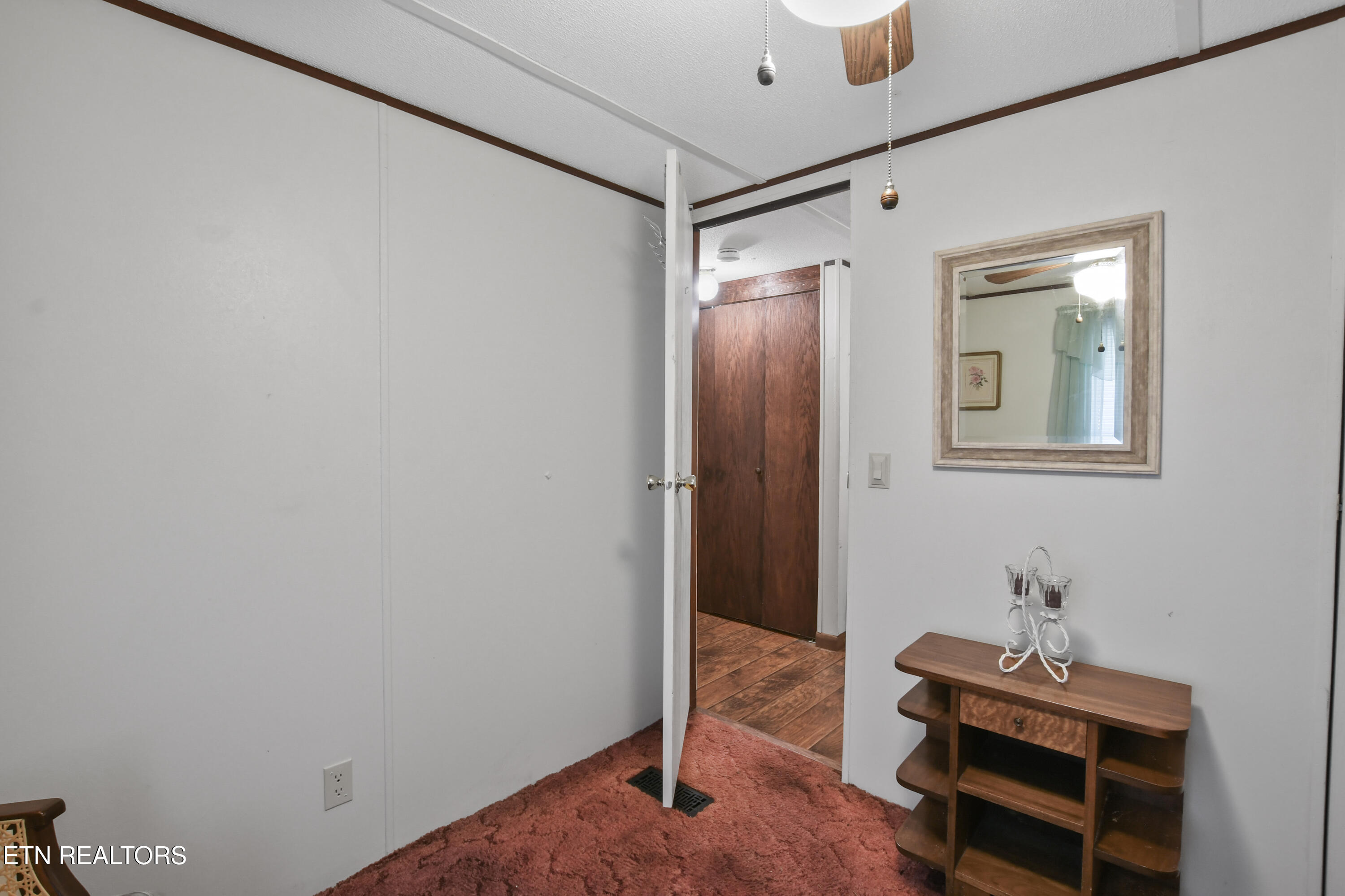 128 Davis Rd, LaFollette