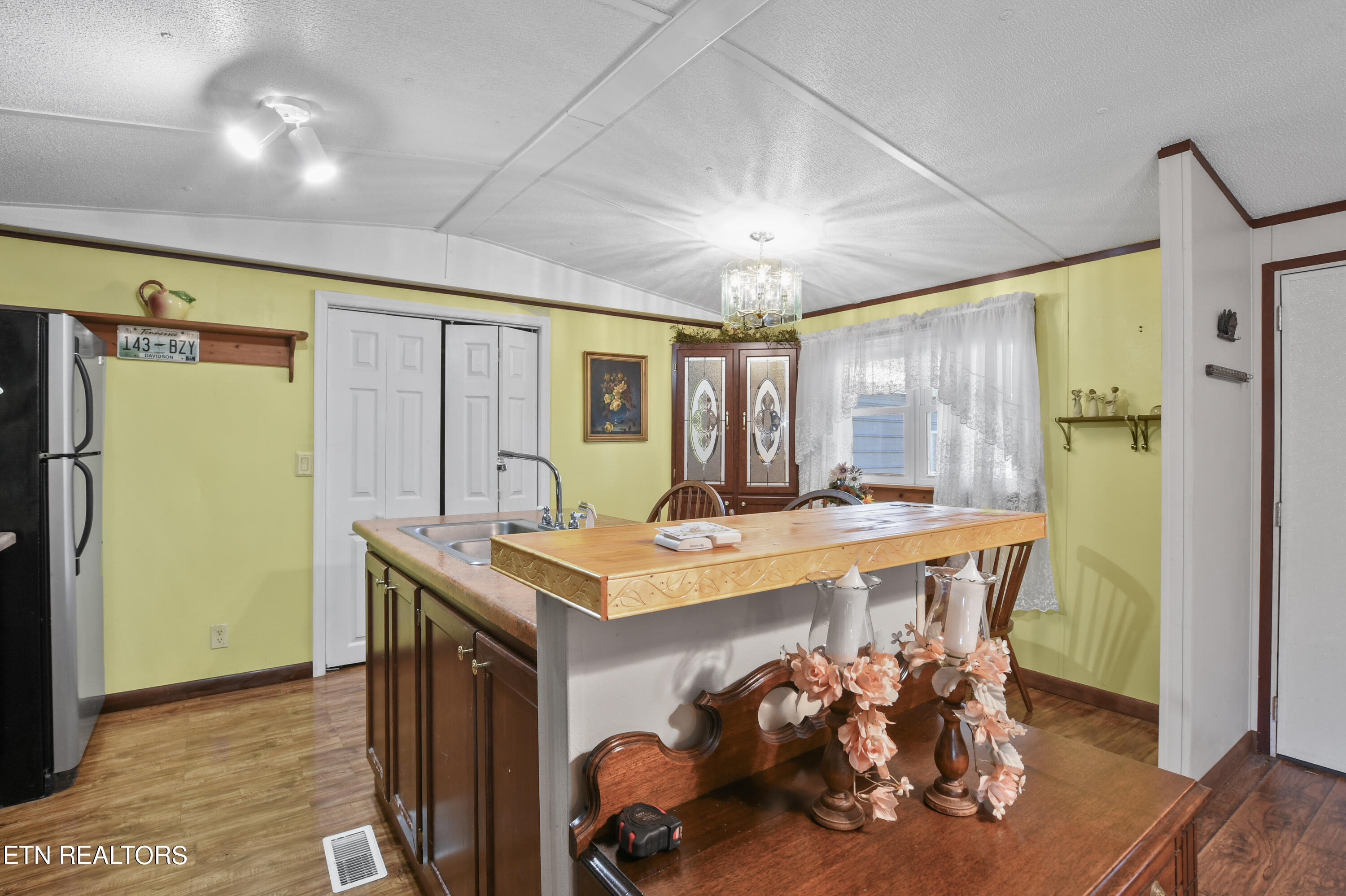 128 Davis Rd, LaFollette