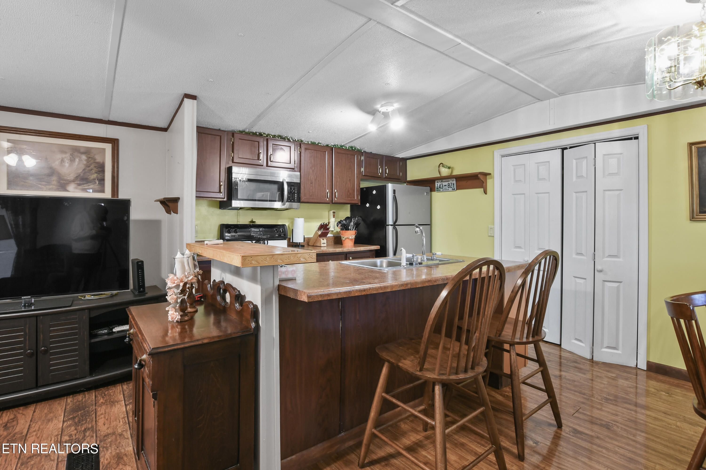 128 Davis Rd, LaFollette