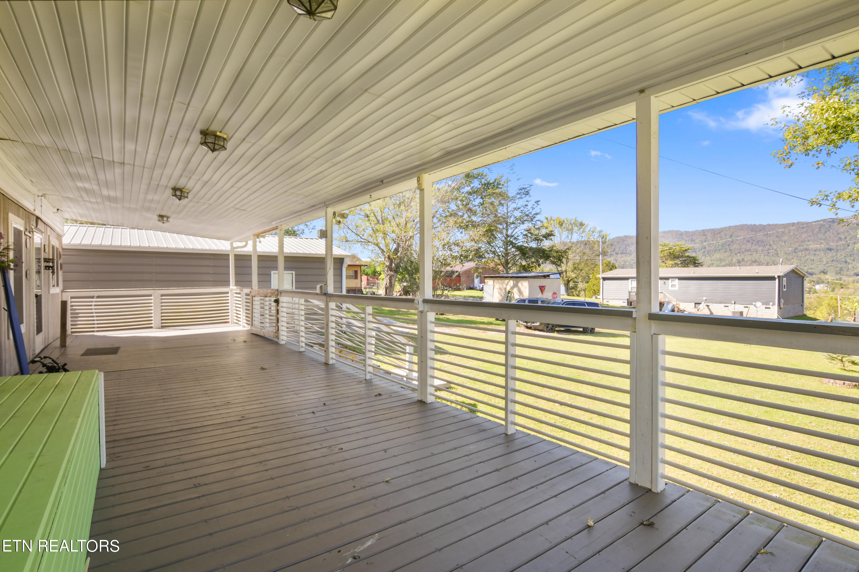 128 Davis Rd, LaFollette