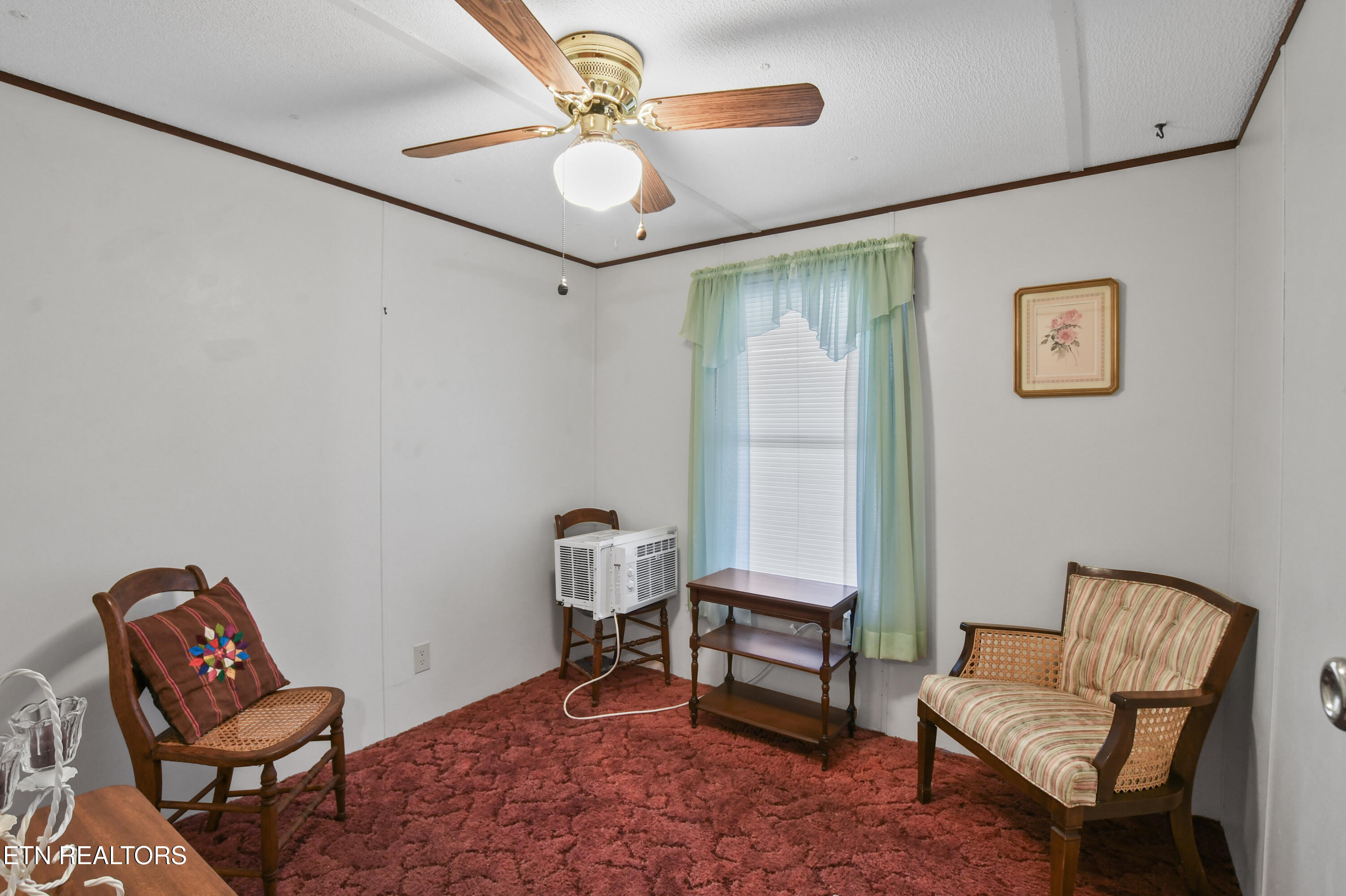 128 Davis Rd, LaFollette