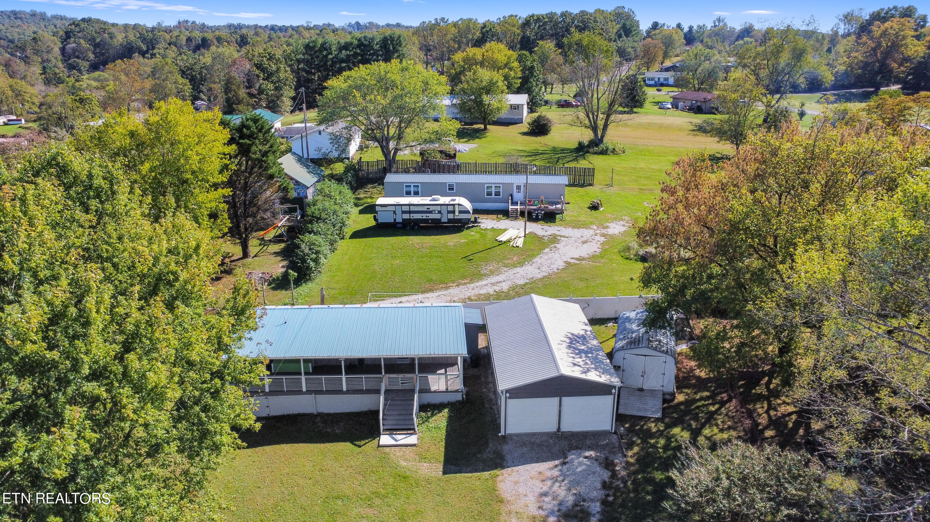 128 Davis Rd, LaFollette