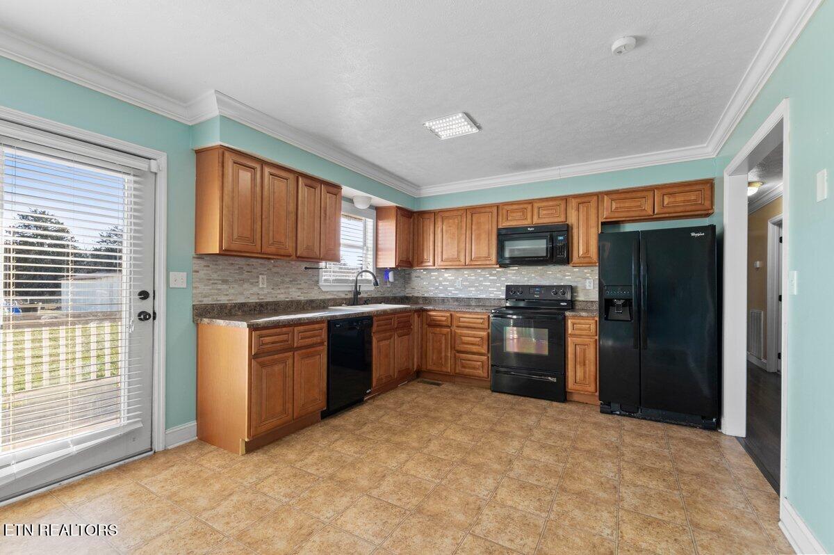 132 Gladefield Drive, LaFollette