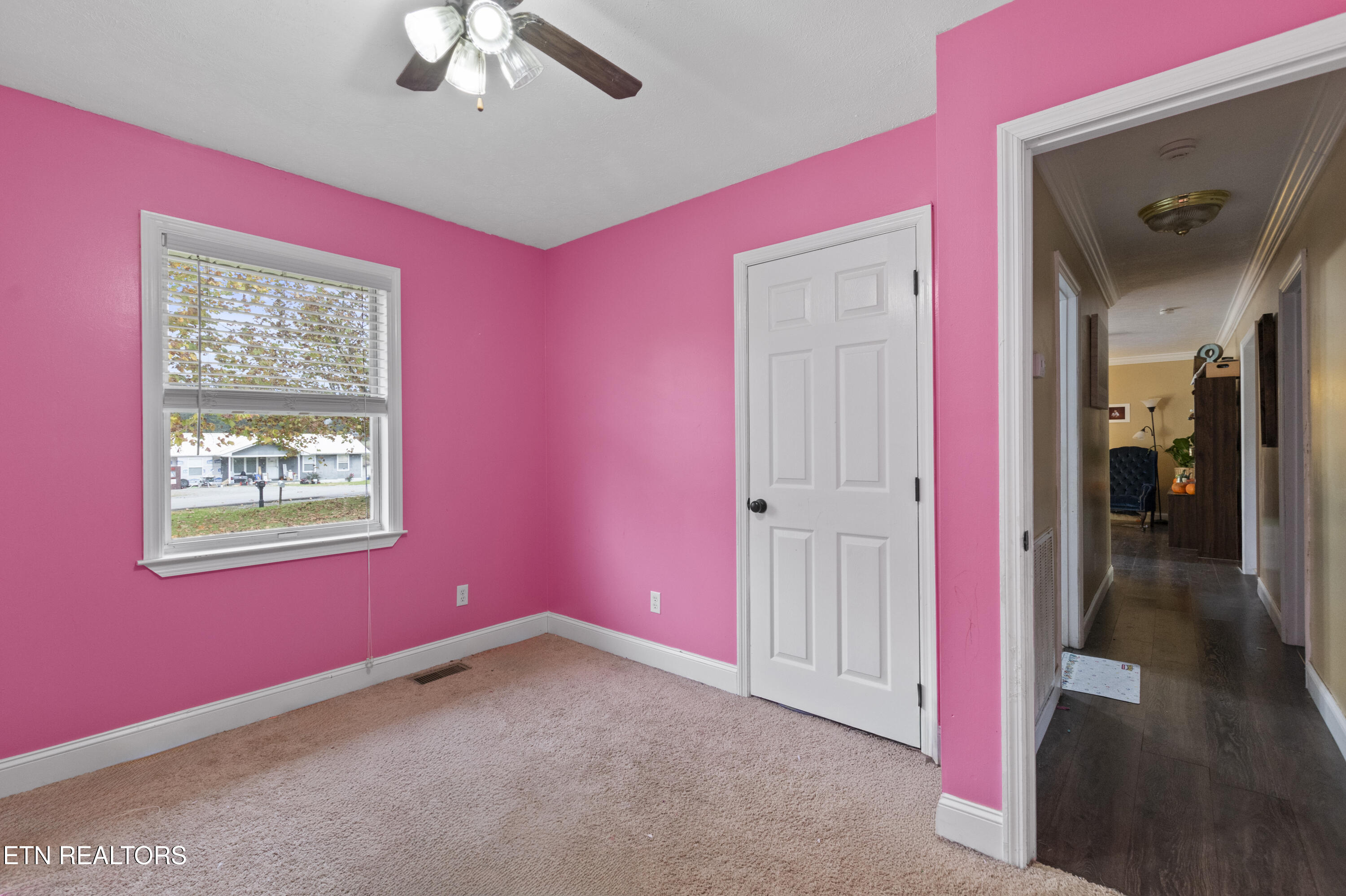 132 Gladefield Drive, LaFollette