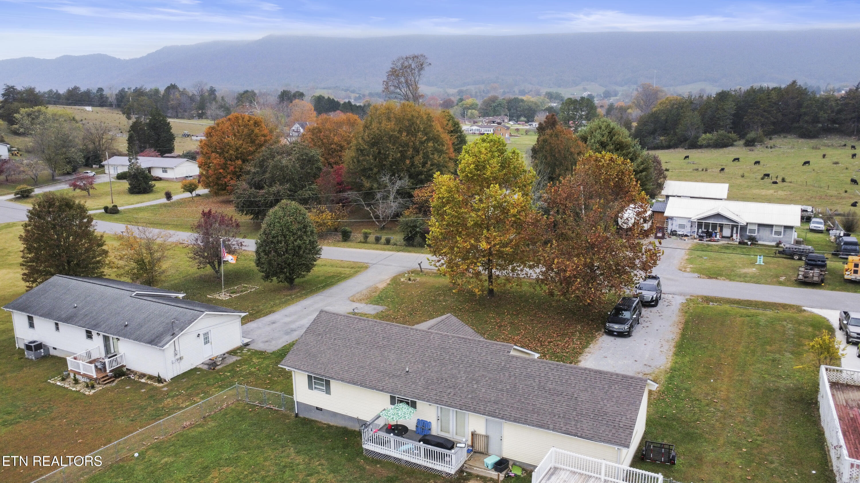 132 Gladefield Drive, LaFollette