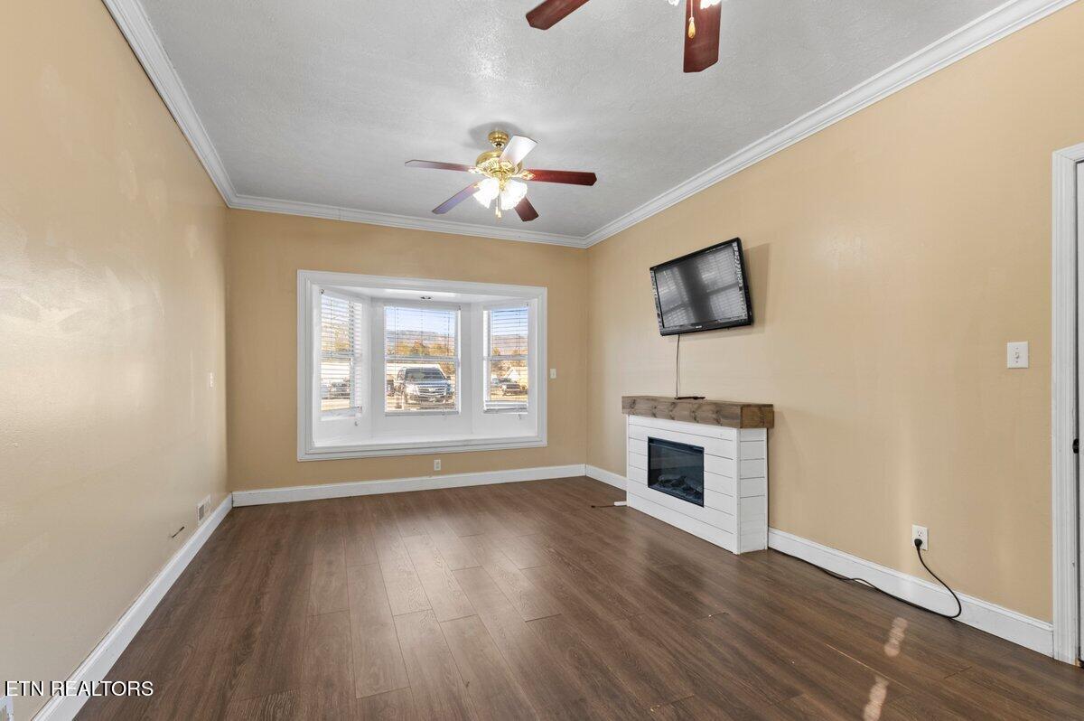 132 Gladefield Drive, LaFollette