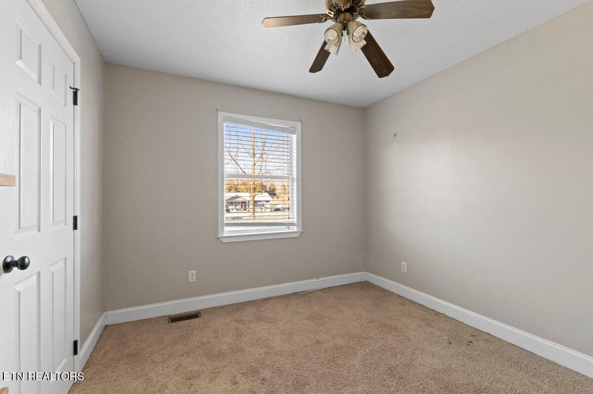 132 Gladefield Drive, LaFollette