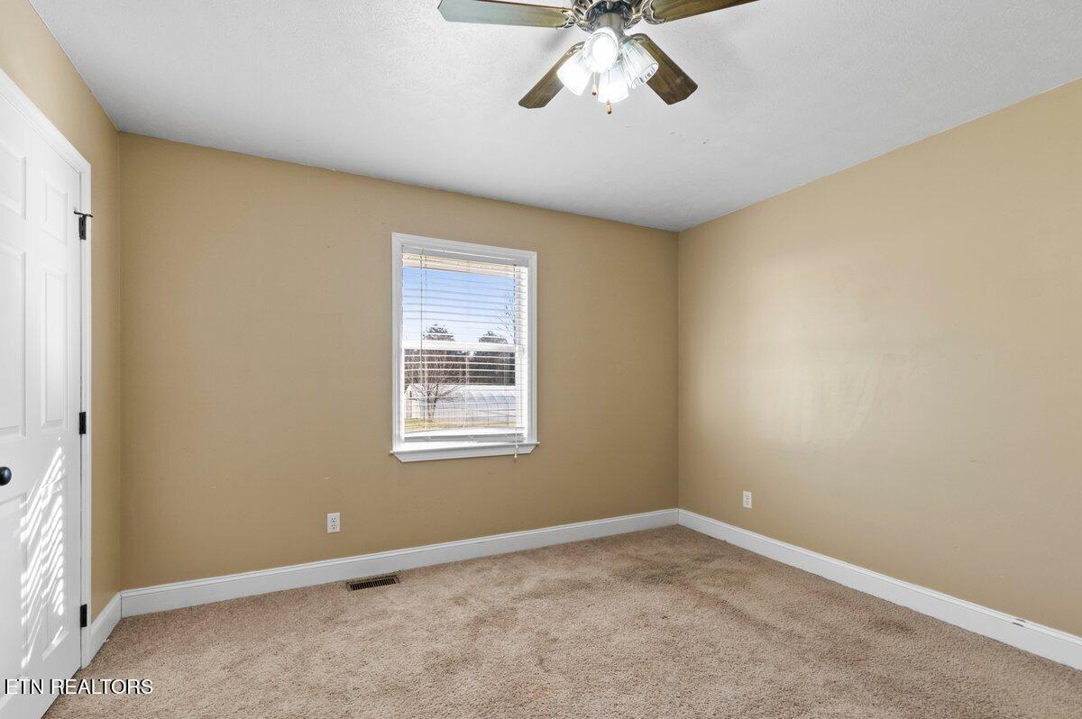 132 Gladefield Drive, LaFollette