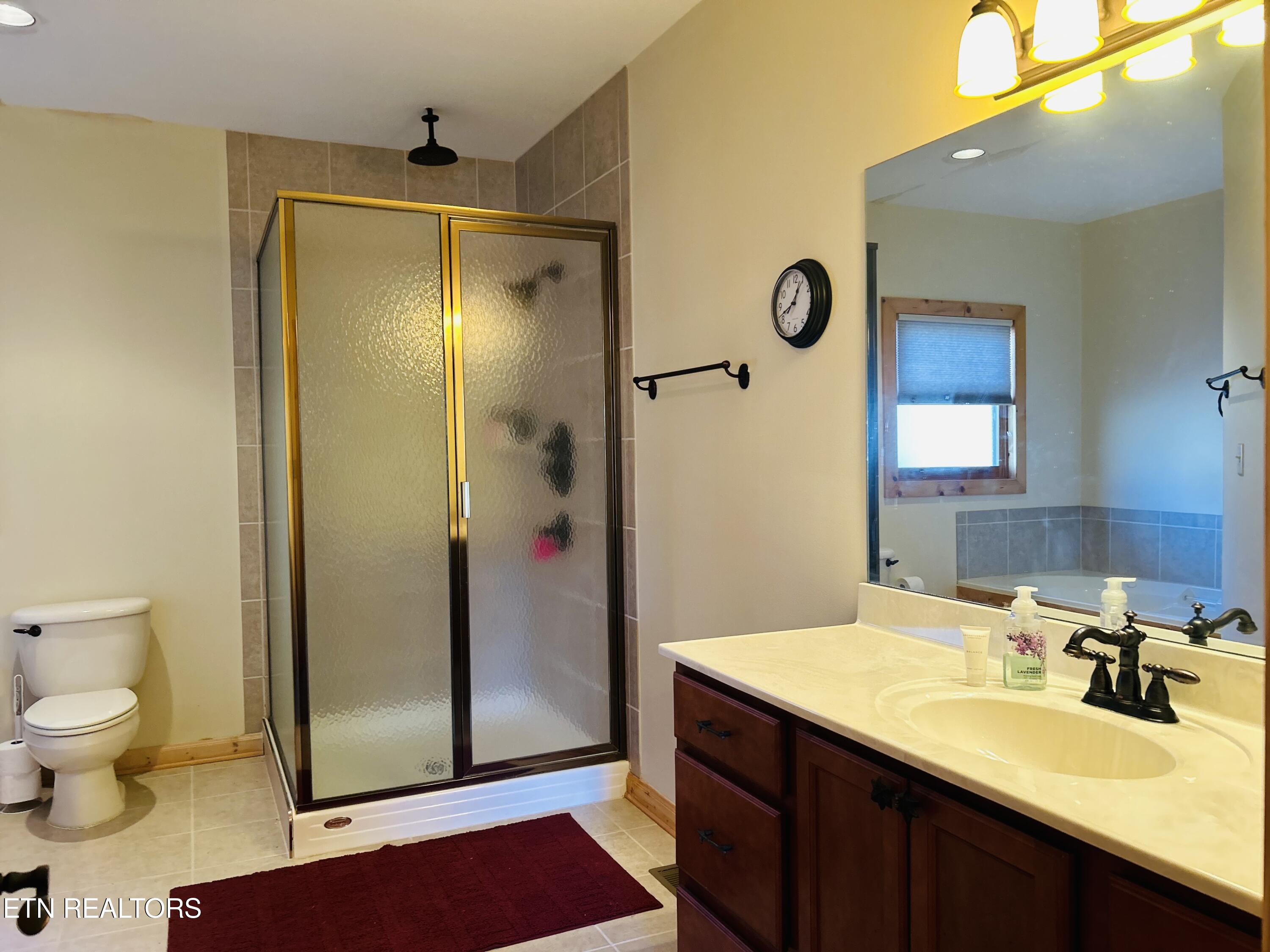 113 Evergreen Circle, 1