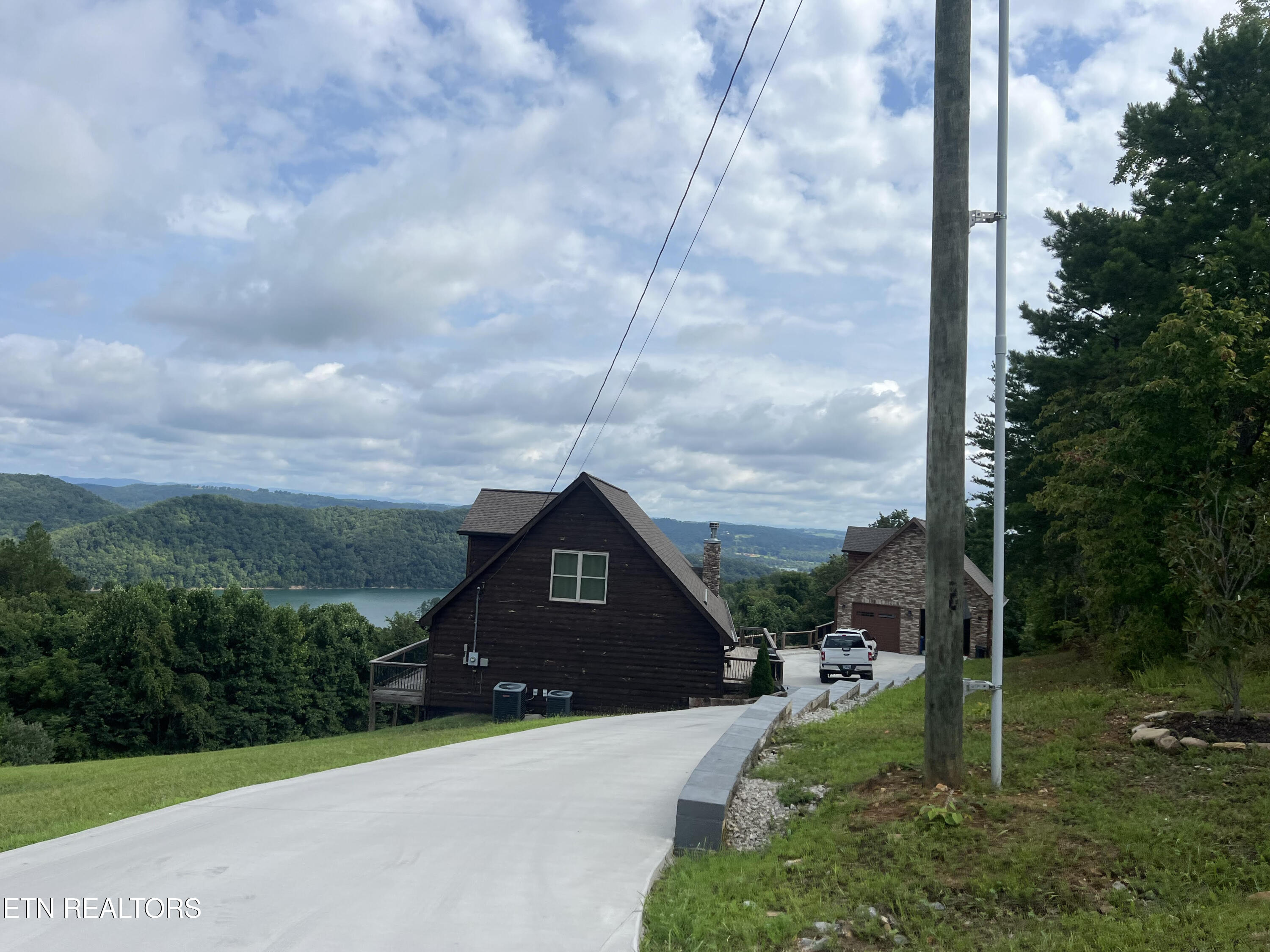 400 Panoramic Drive