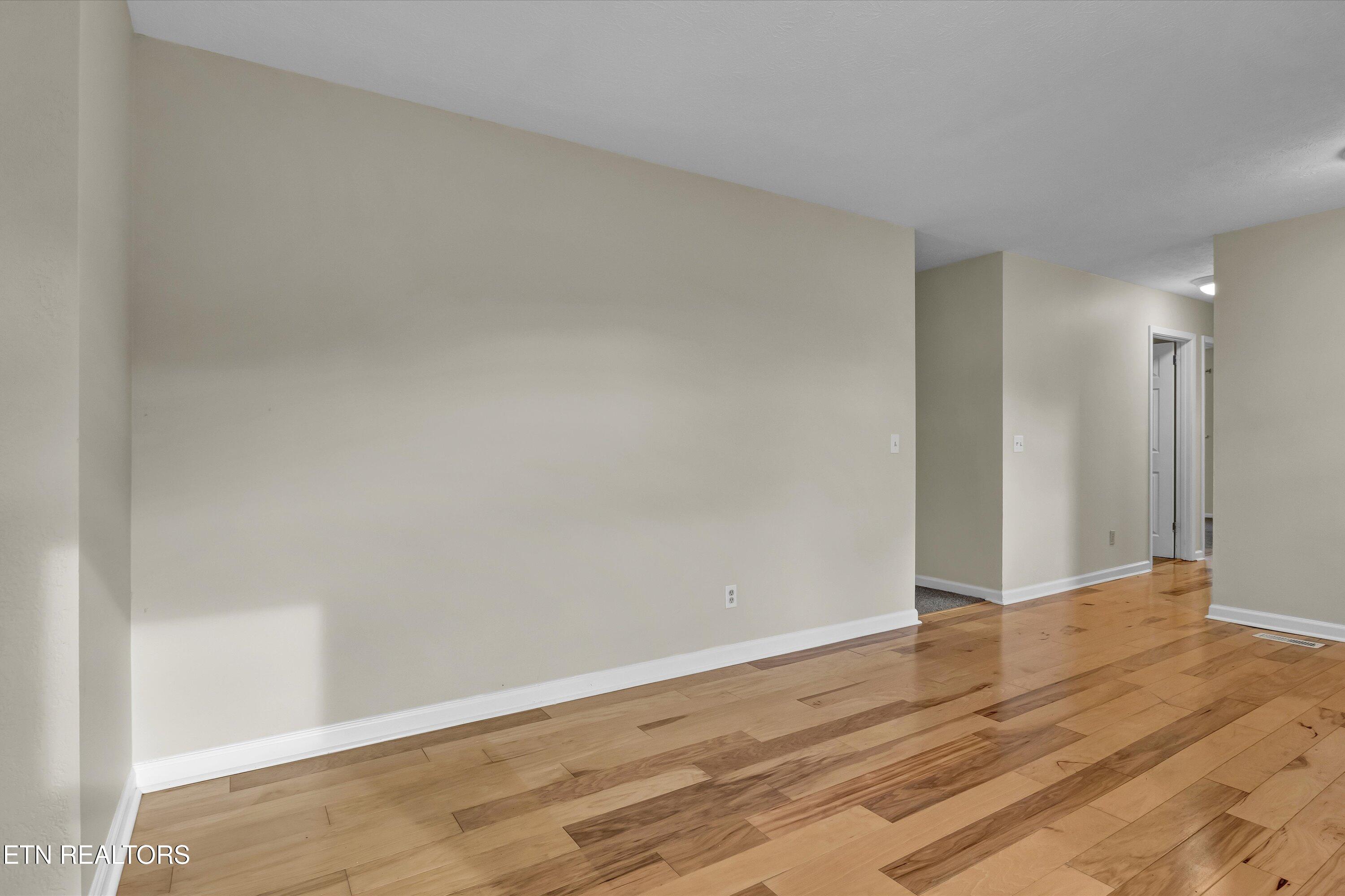 1622 Back Valley Rd, LaFollette