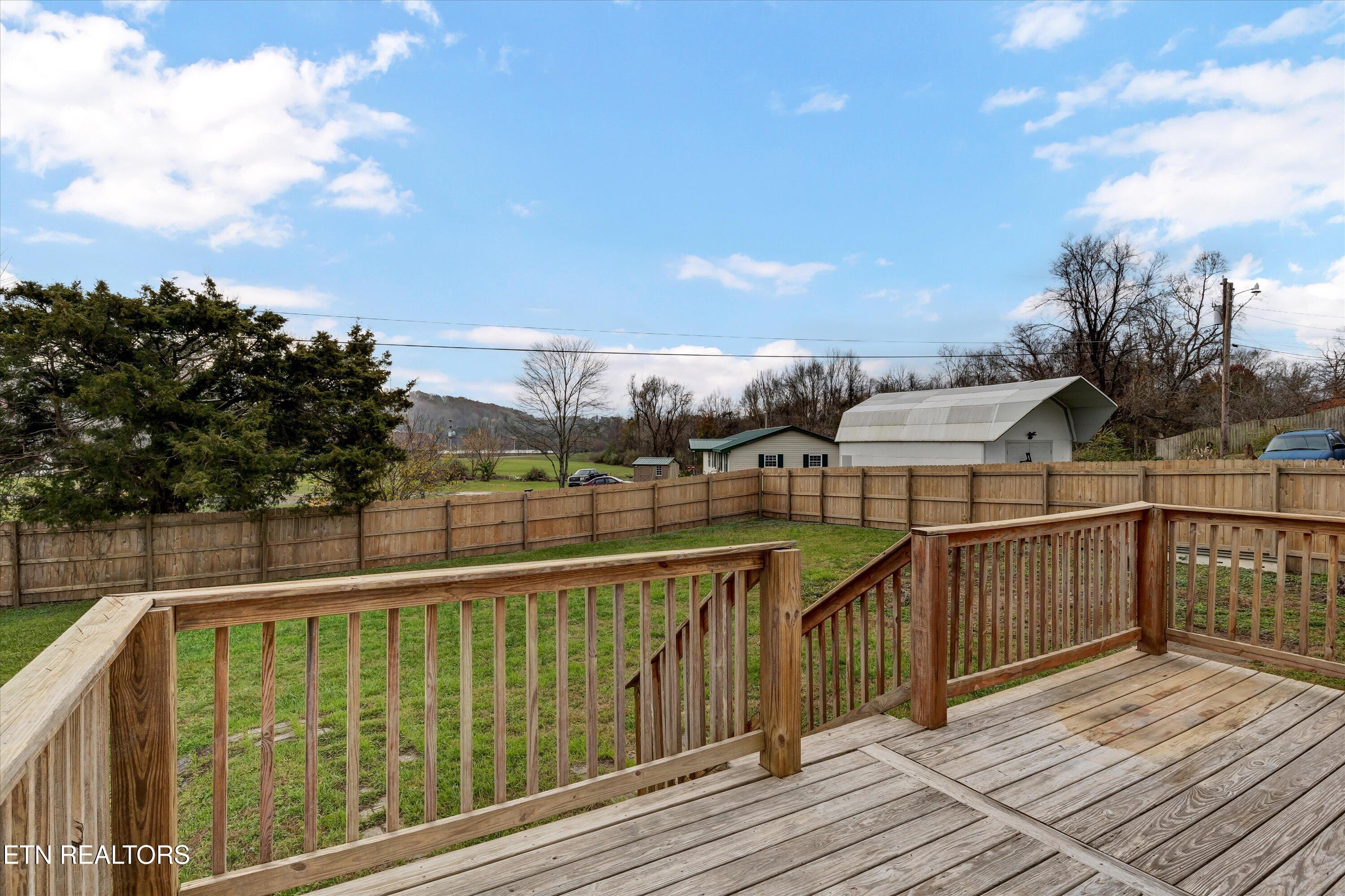 1622 Back Valley Rd, LaFollette