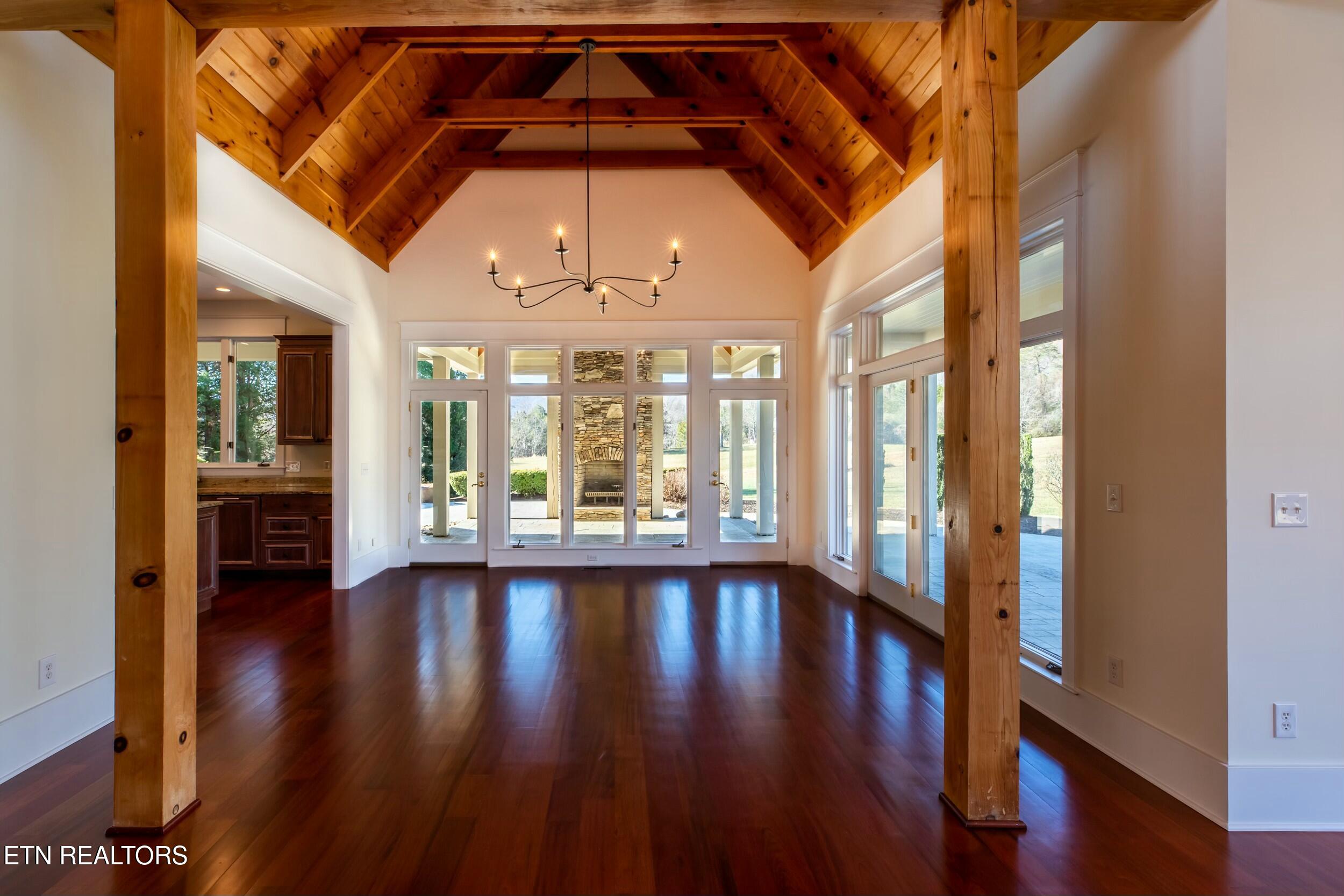 298 Butter and Egg Rd