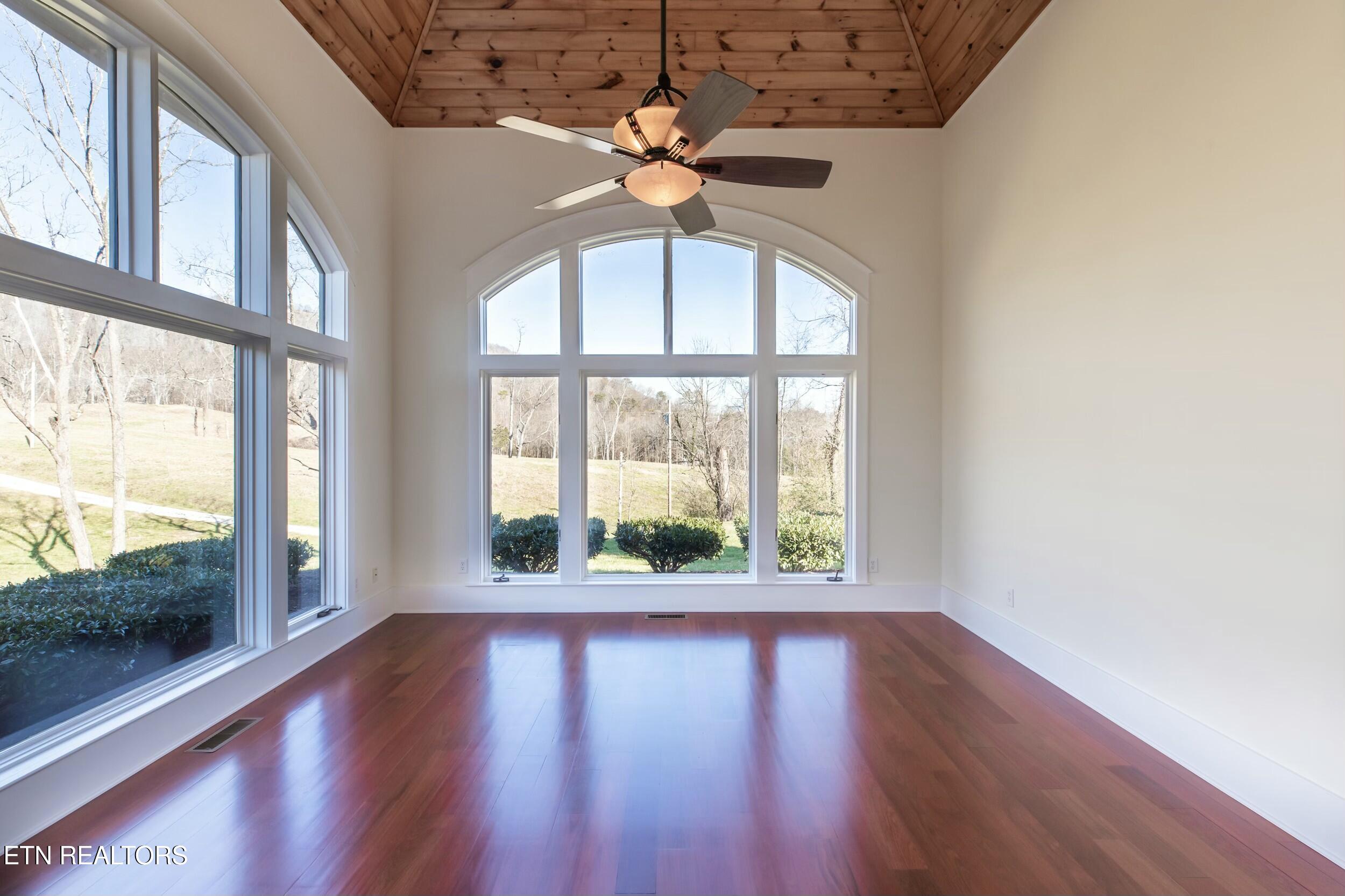 298 Butter and Egg Rd