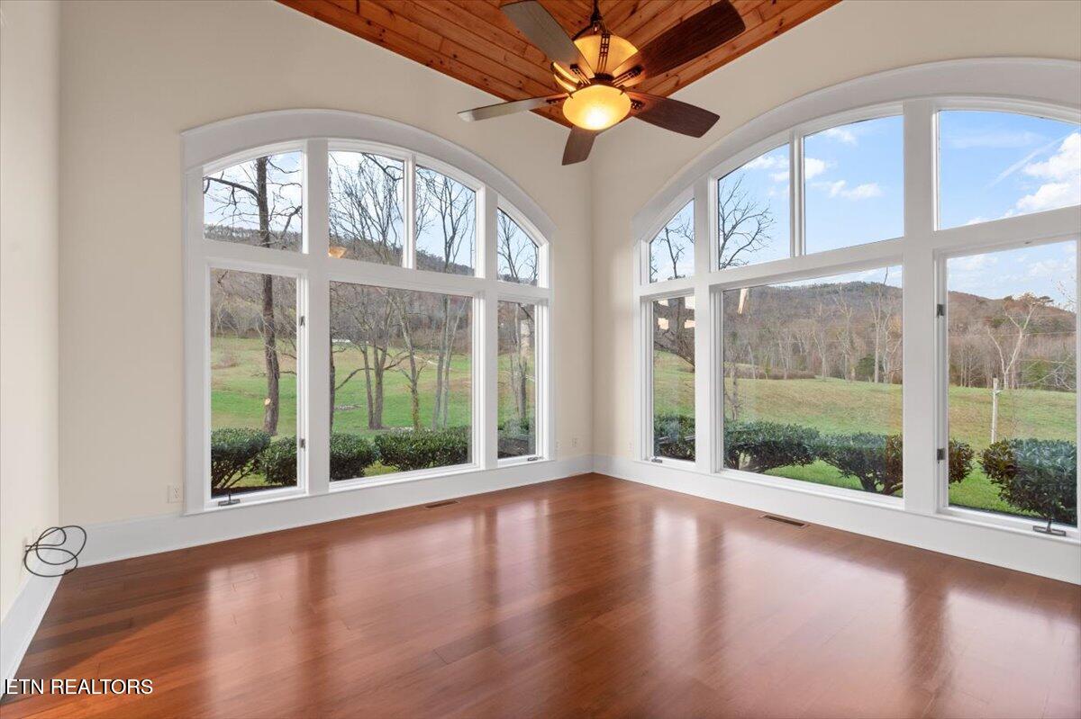 298 Butter and Egg Rd