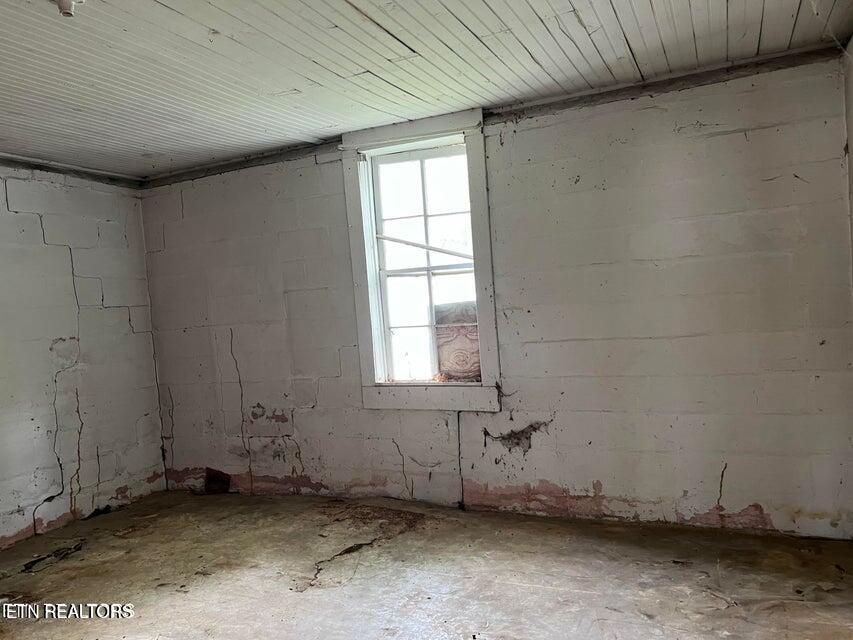 121 Sexton Lane