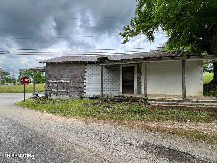 121 Sexton Lane