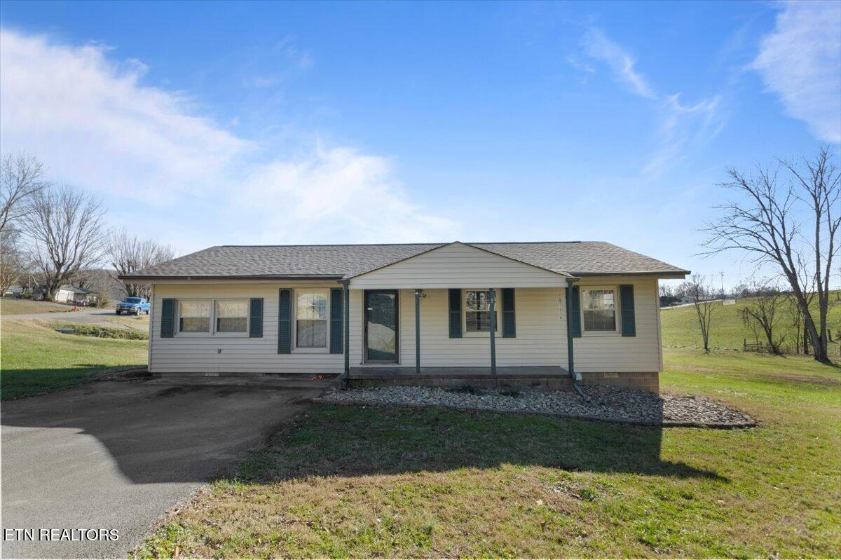 129 Meadowood Circle, LaFollette