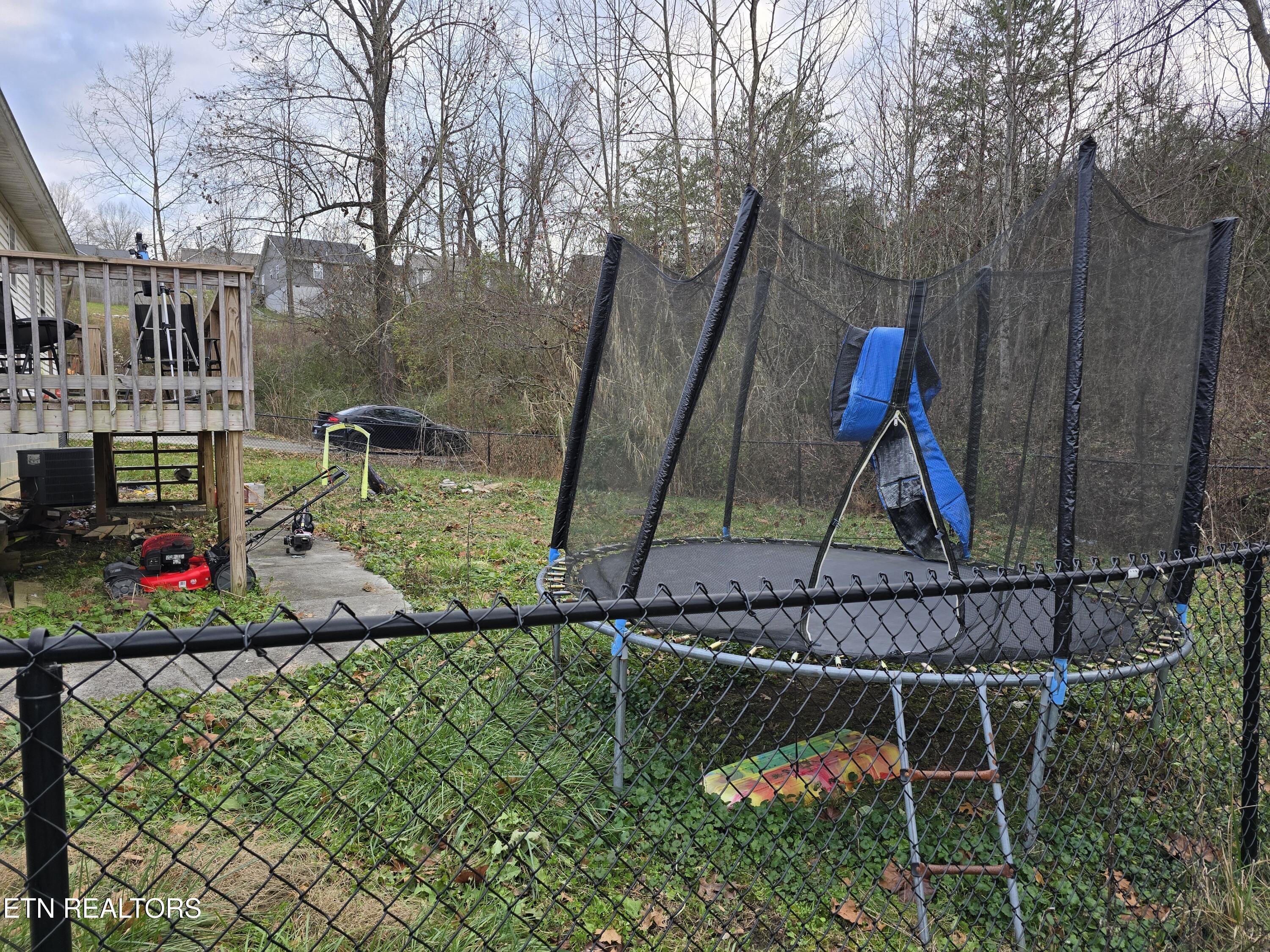 206 Sandy HIll Rd, LaFollette