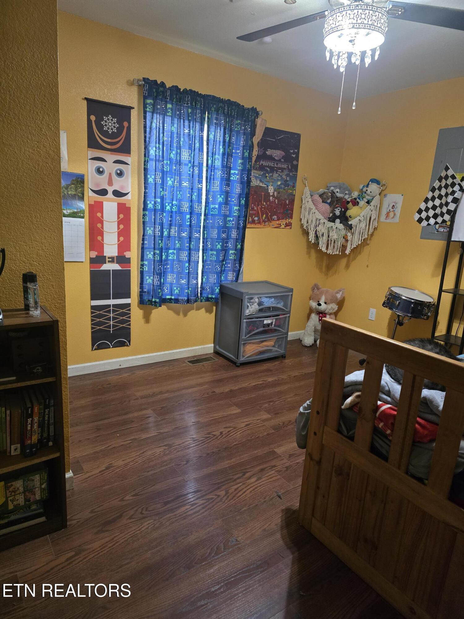 206 Sandy HIll Rd, LaFollette