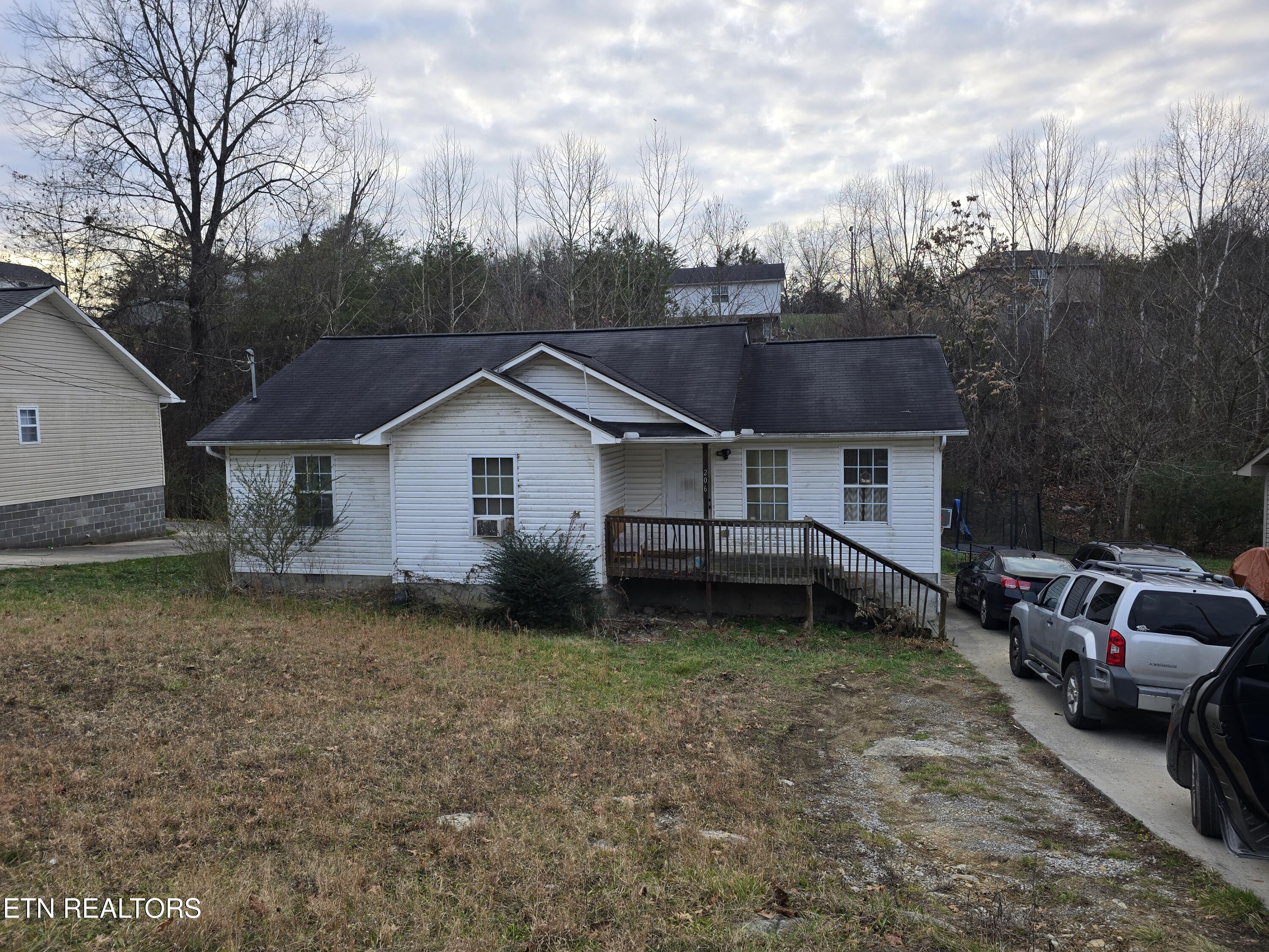 206 Sandy HIll Rd, LaFollette