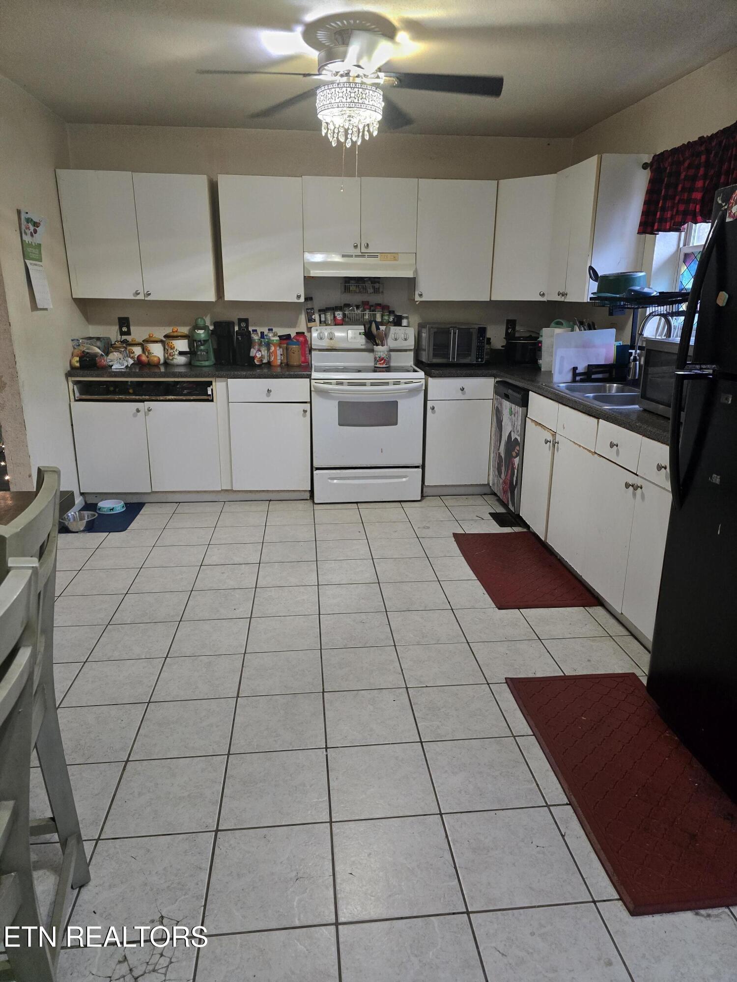 206 Sandy HIll Rd, LaFollette