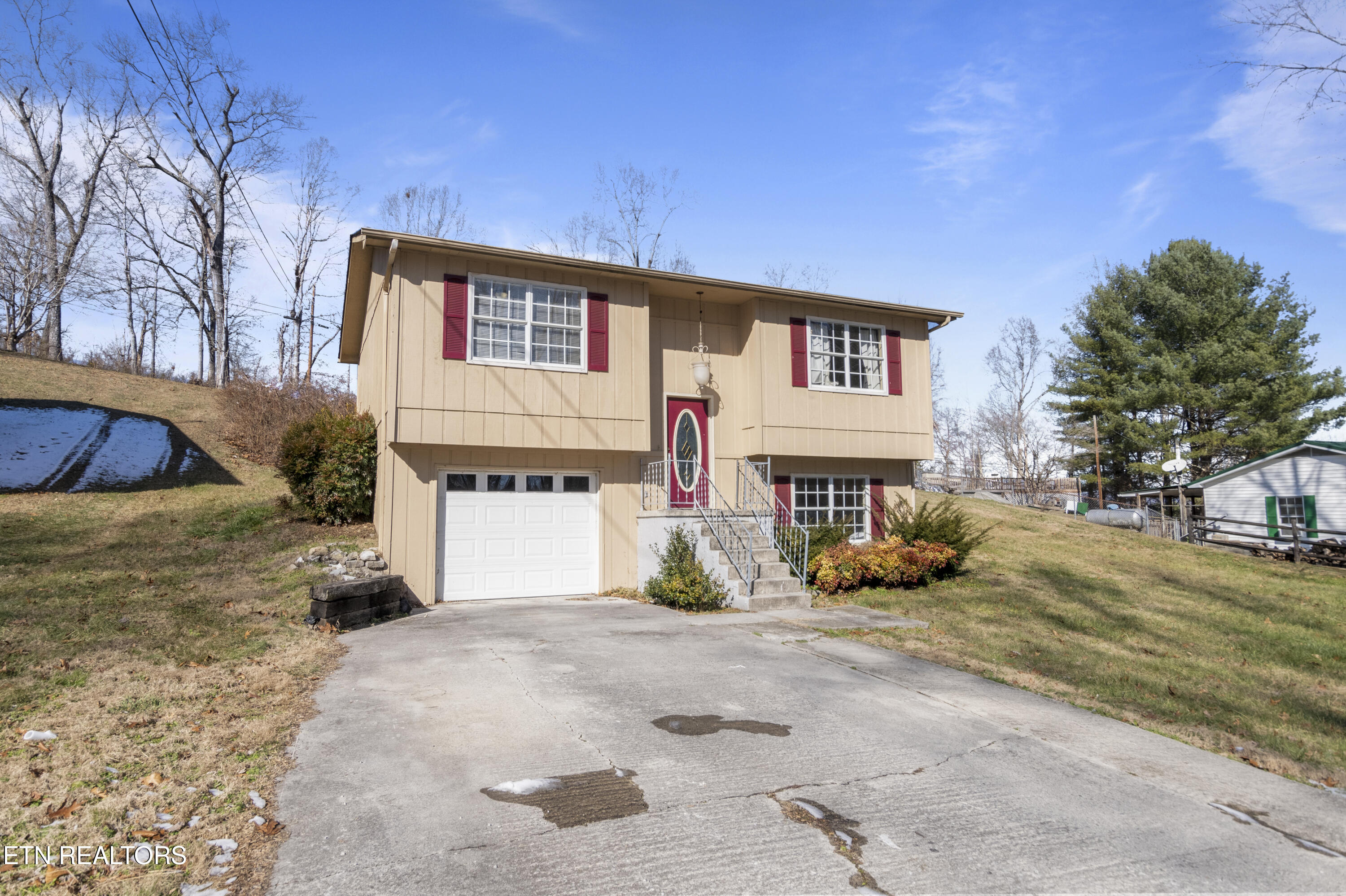 320 Hollifield Drive