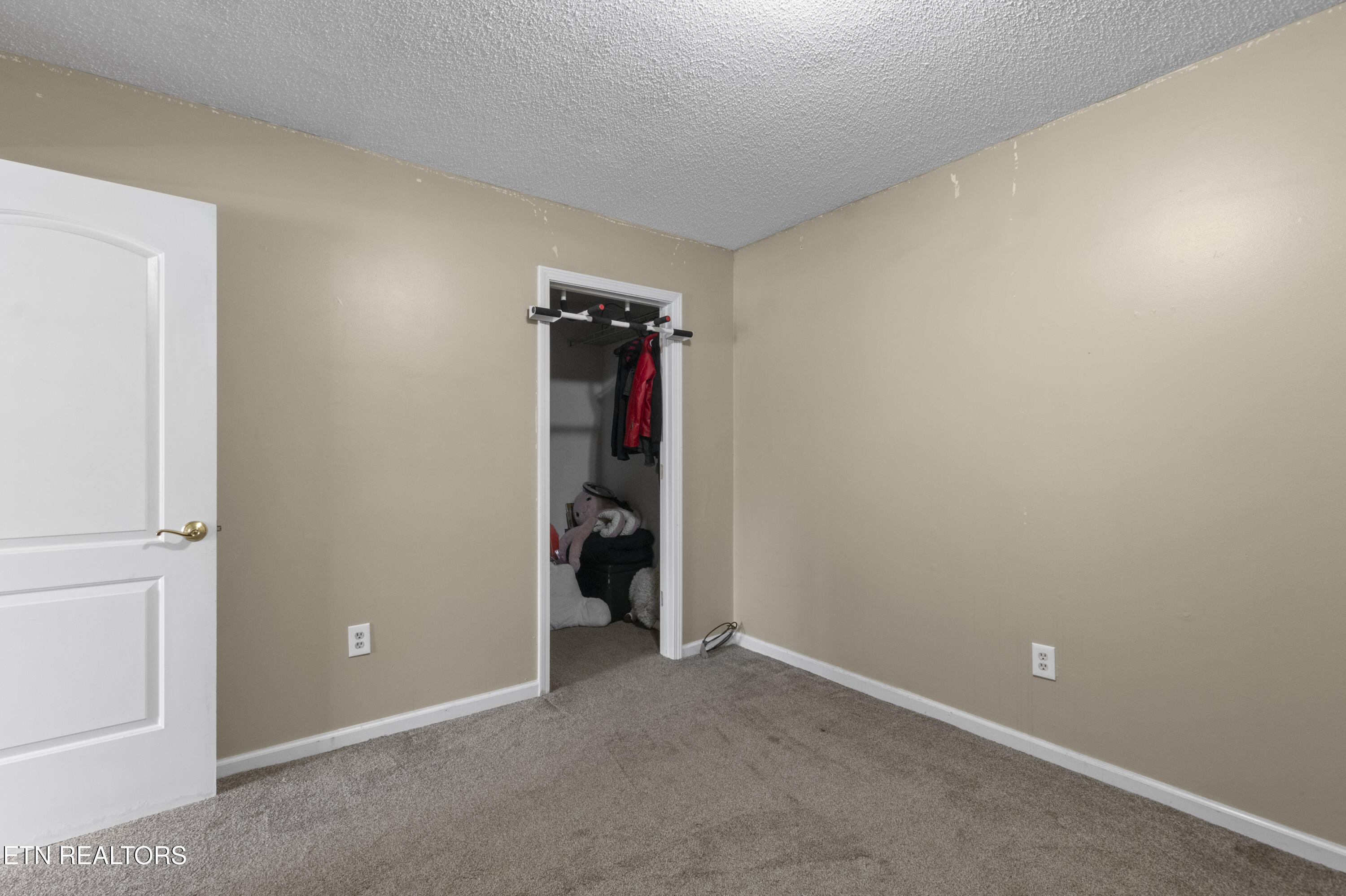 320 Hollifield Drive